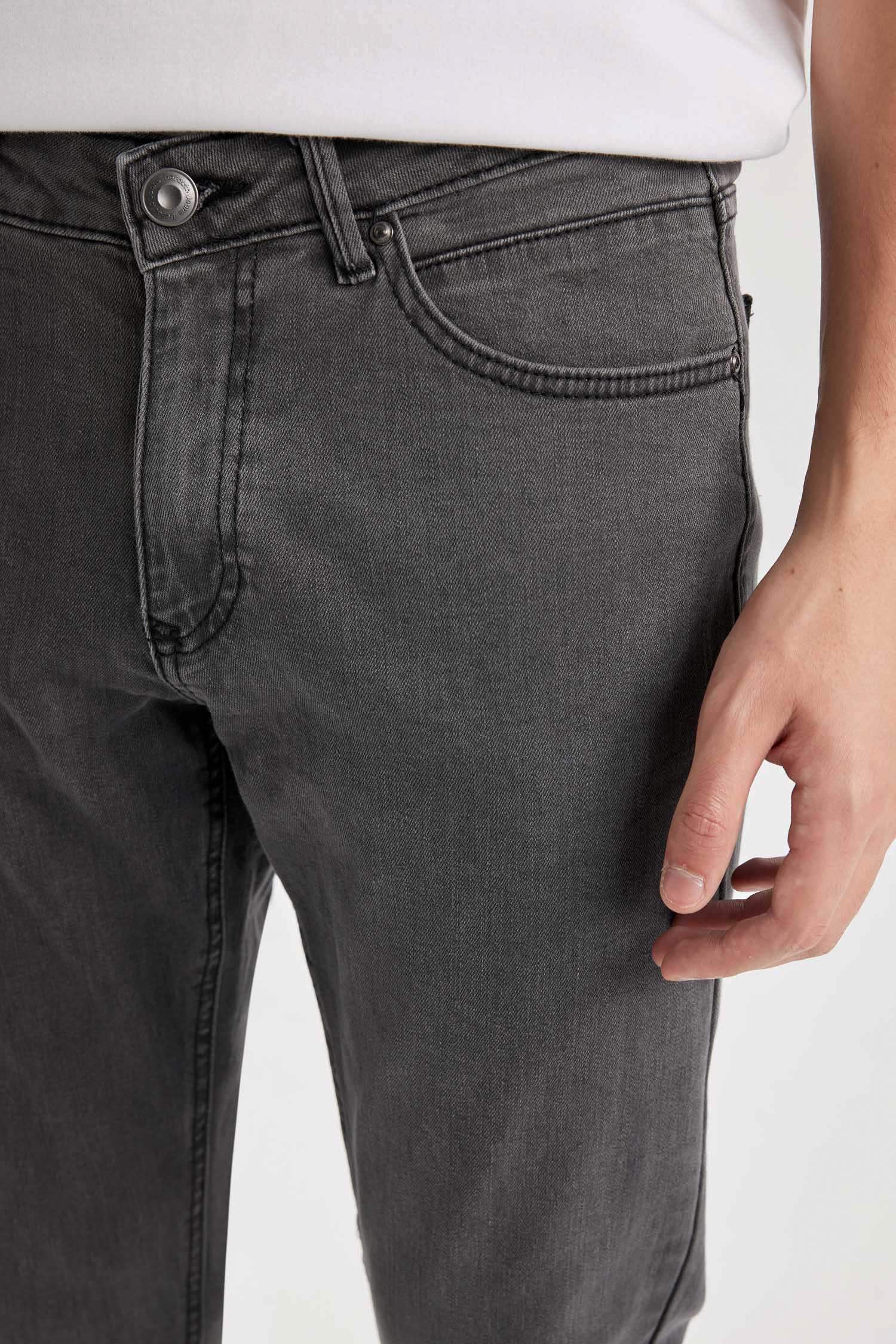 بنطلون جينز بيدرو سليم فيت بخصر عادي أنثرا