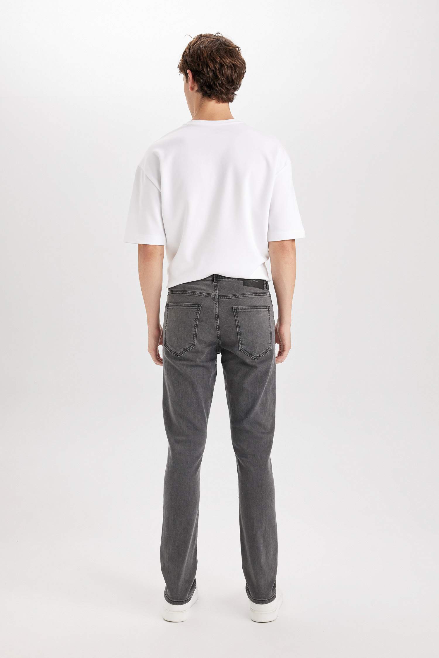 بنطلون جينز بيدرو سليم فيت بخصر عادي أنثرا