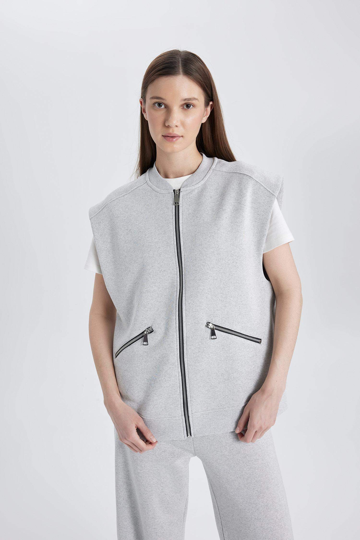 Kolej Yaka Basic Düz Fermuarlı Cepli İçi Yumuşak Tüylü Kolsuz Bomber Hırka