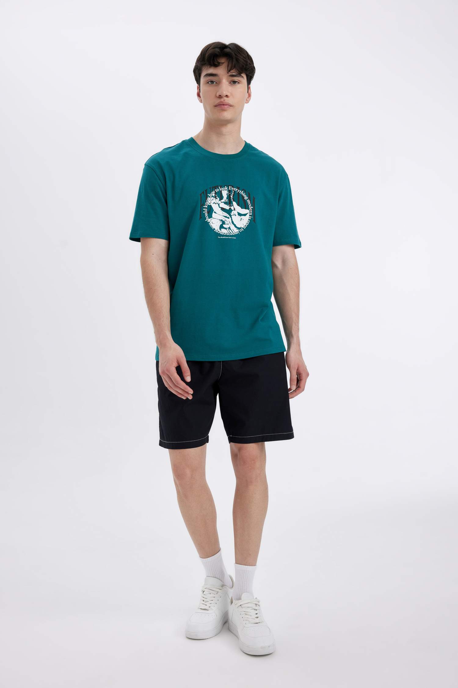 Бермуды свободного кроя