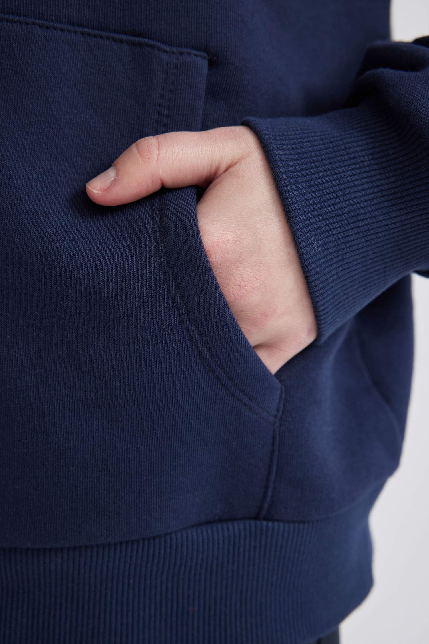 Relax Fit Hooded Pocket Basic Zippered Sweatshirt