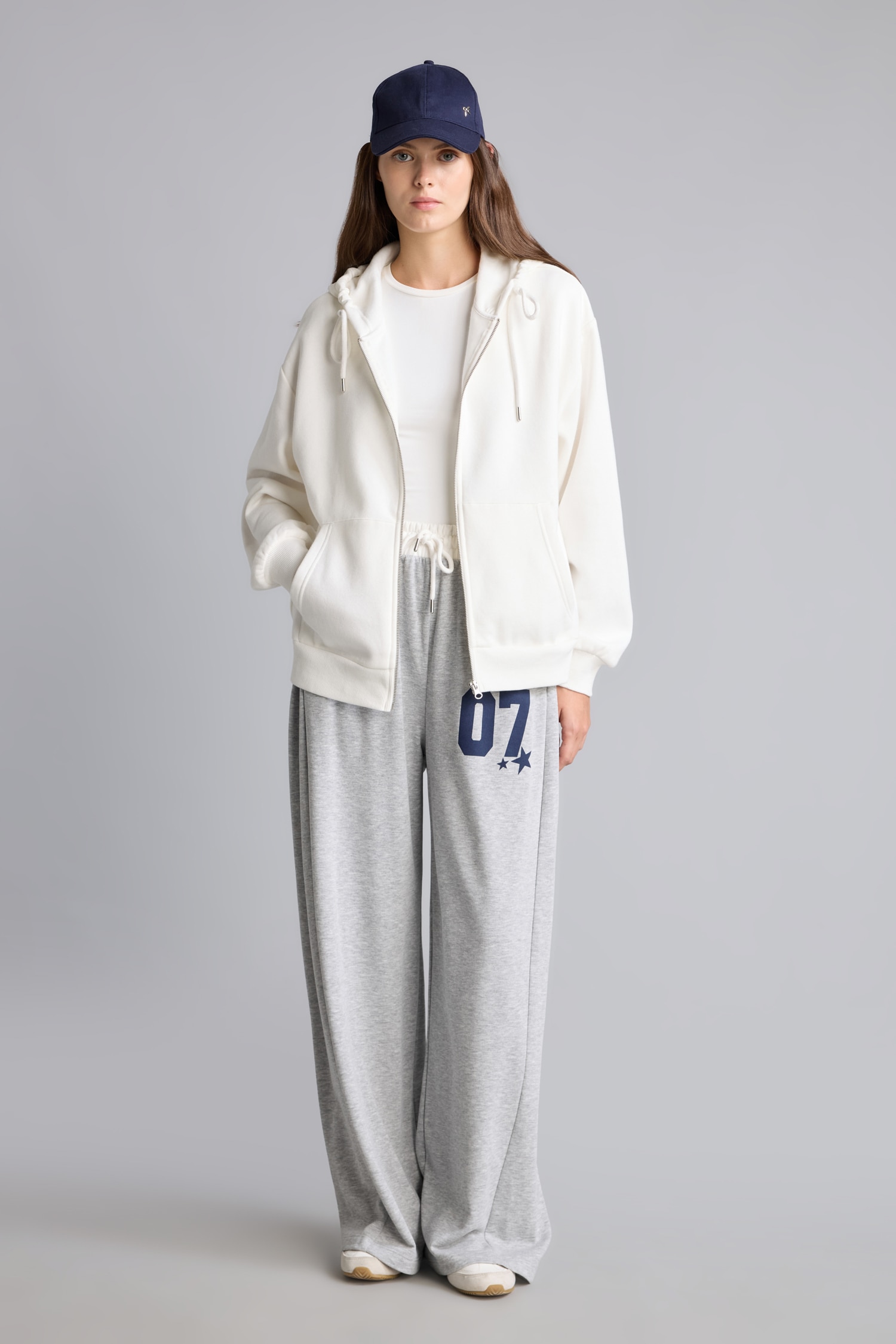 DeFacto Relax Fit Kapüşonlu Basıc Sweatshirt görsel 2