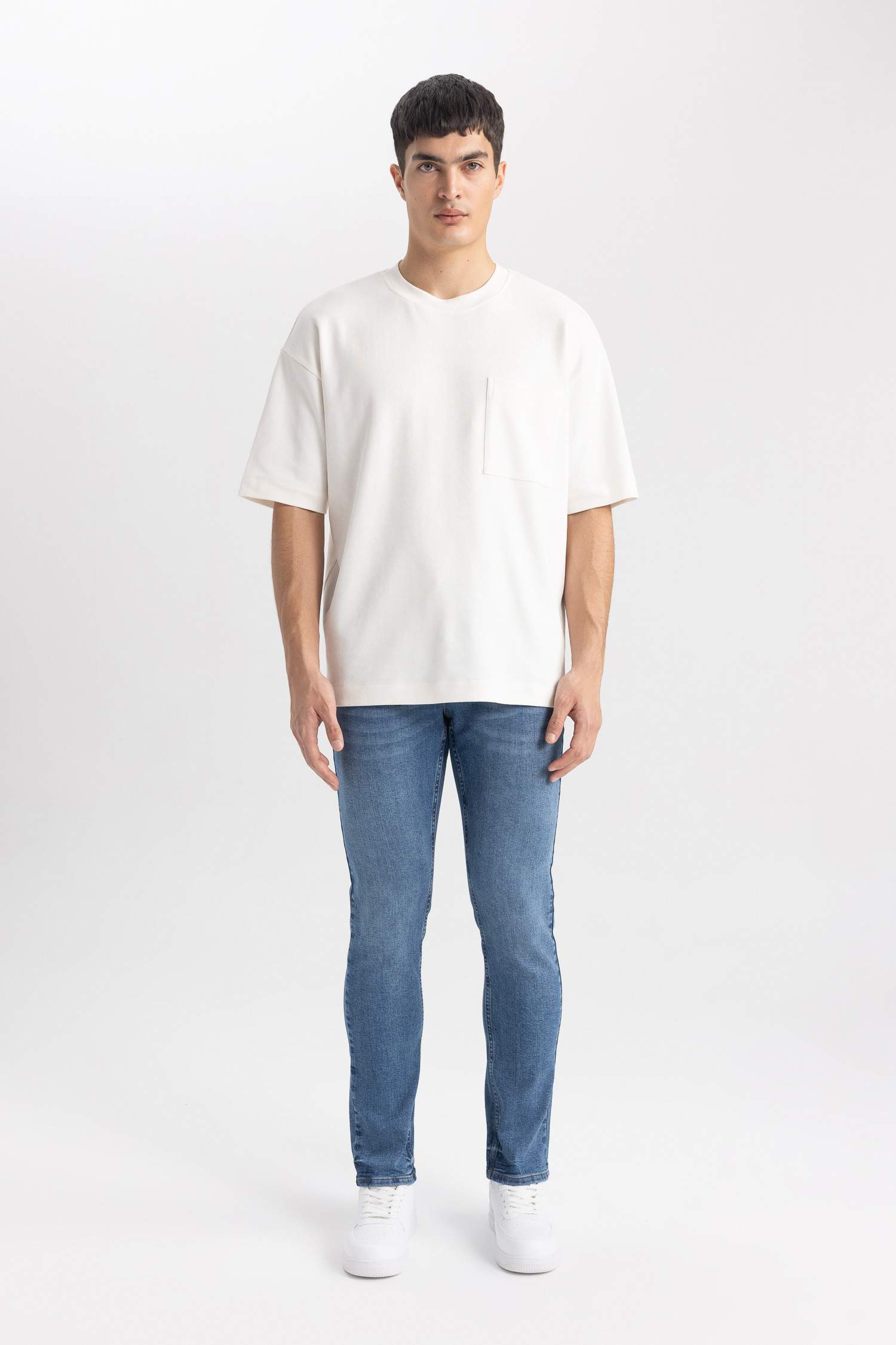 سروال جينز جينز بيدرو سليم فيت بساق ضيق