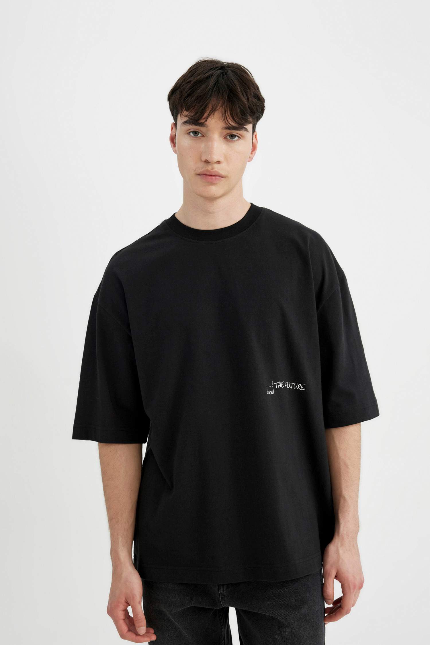 Loose Fit Crew Neck Back Printed T-Shirt