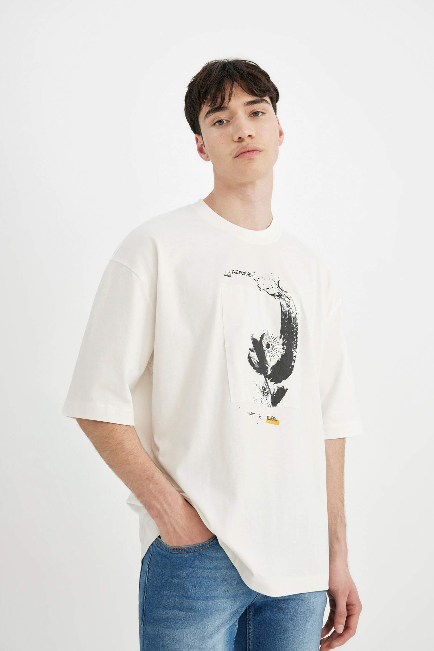 Loose Fit Crew Neck Printed T-Shirt