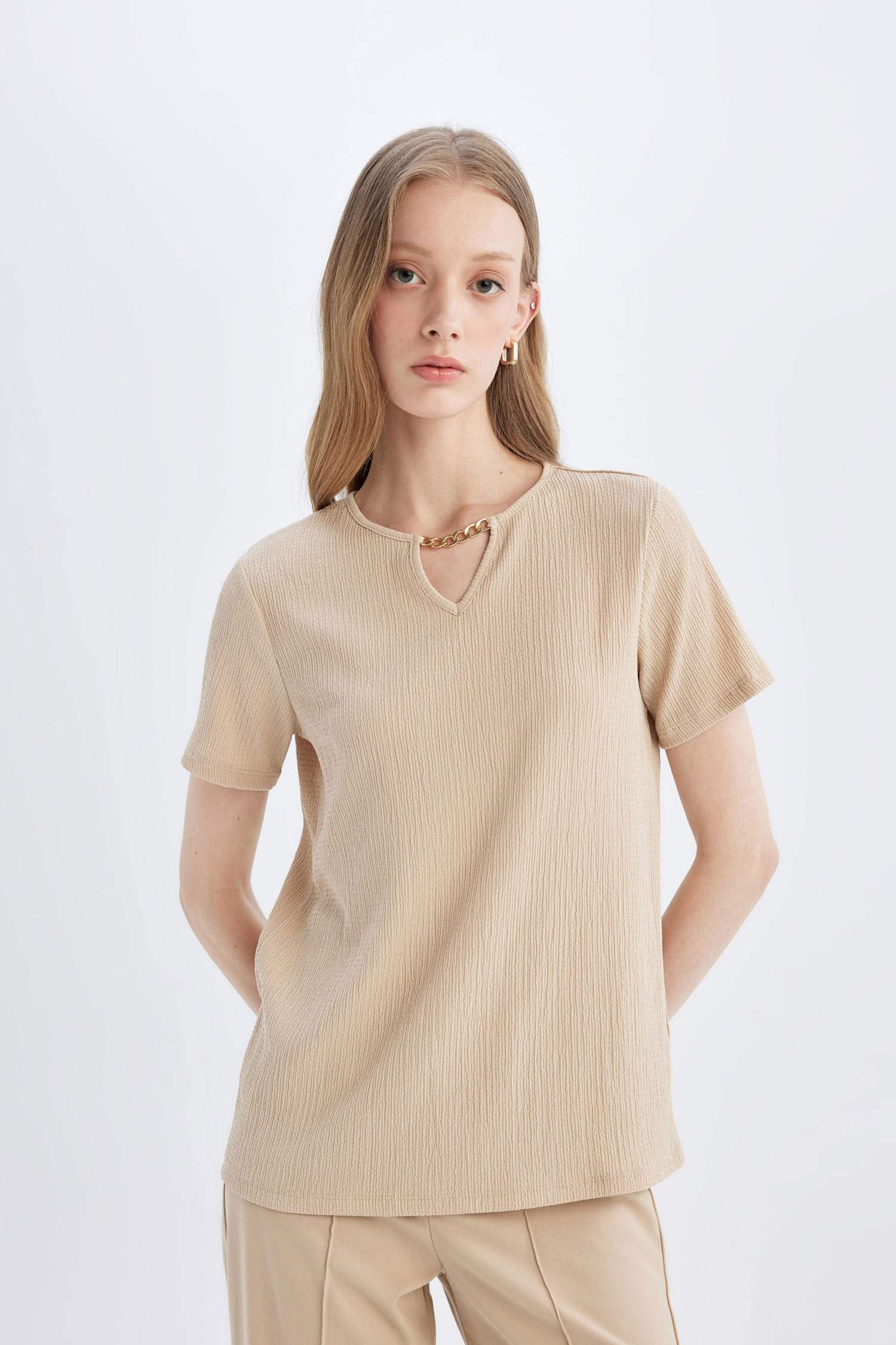 Regular Fit Bisiklet Yaka Bürümcük Kısa Kollu Tişört