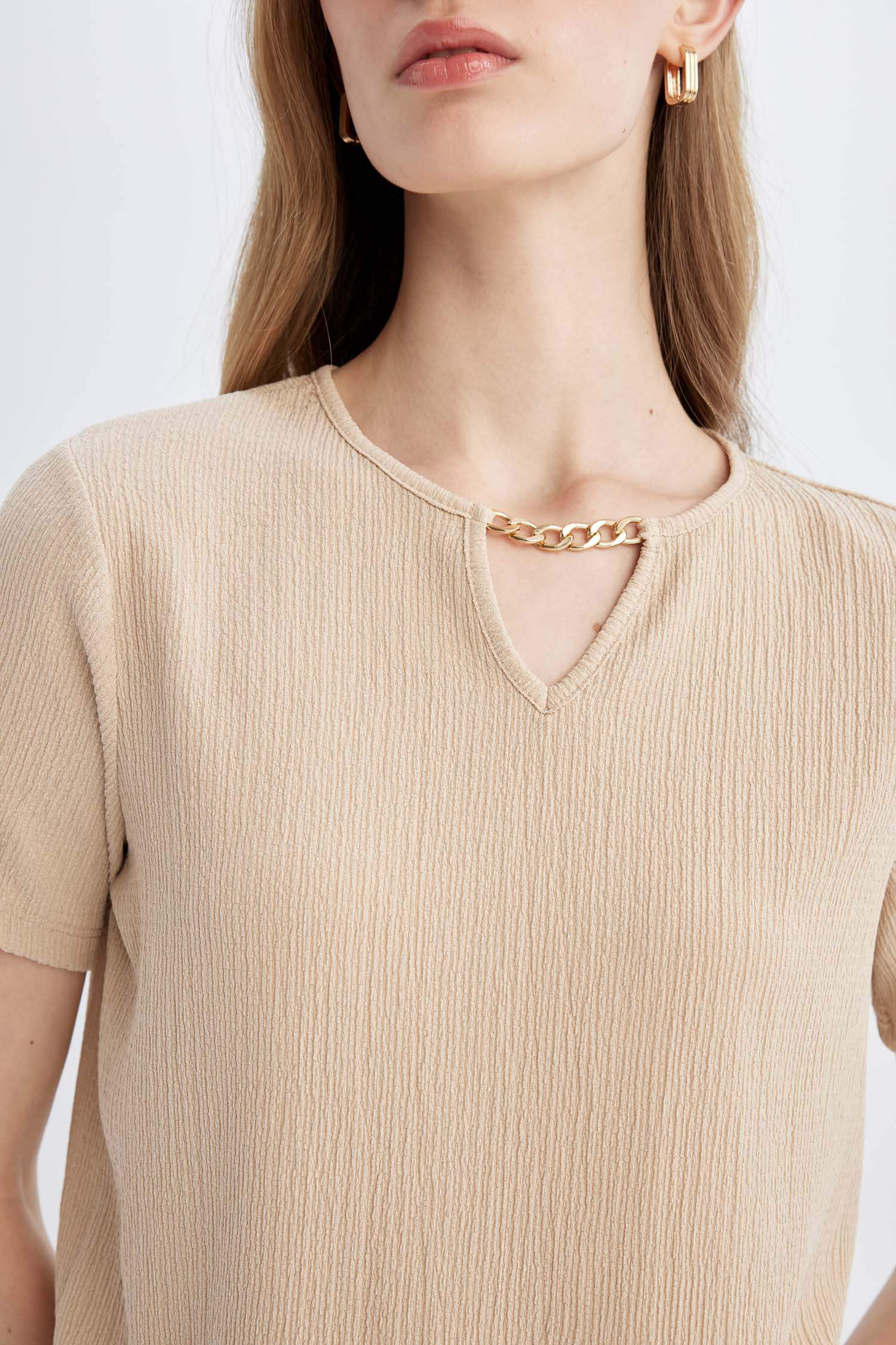 Regular Fit Bisiklet Yaka Bürümcük Kısa Kollu Tişört