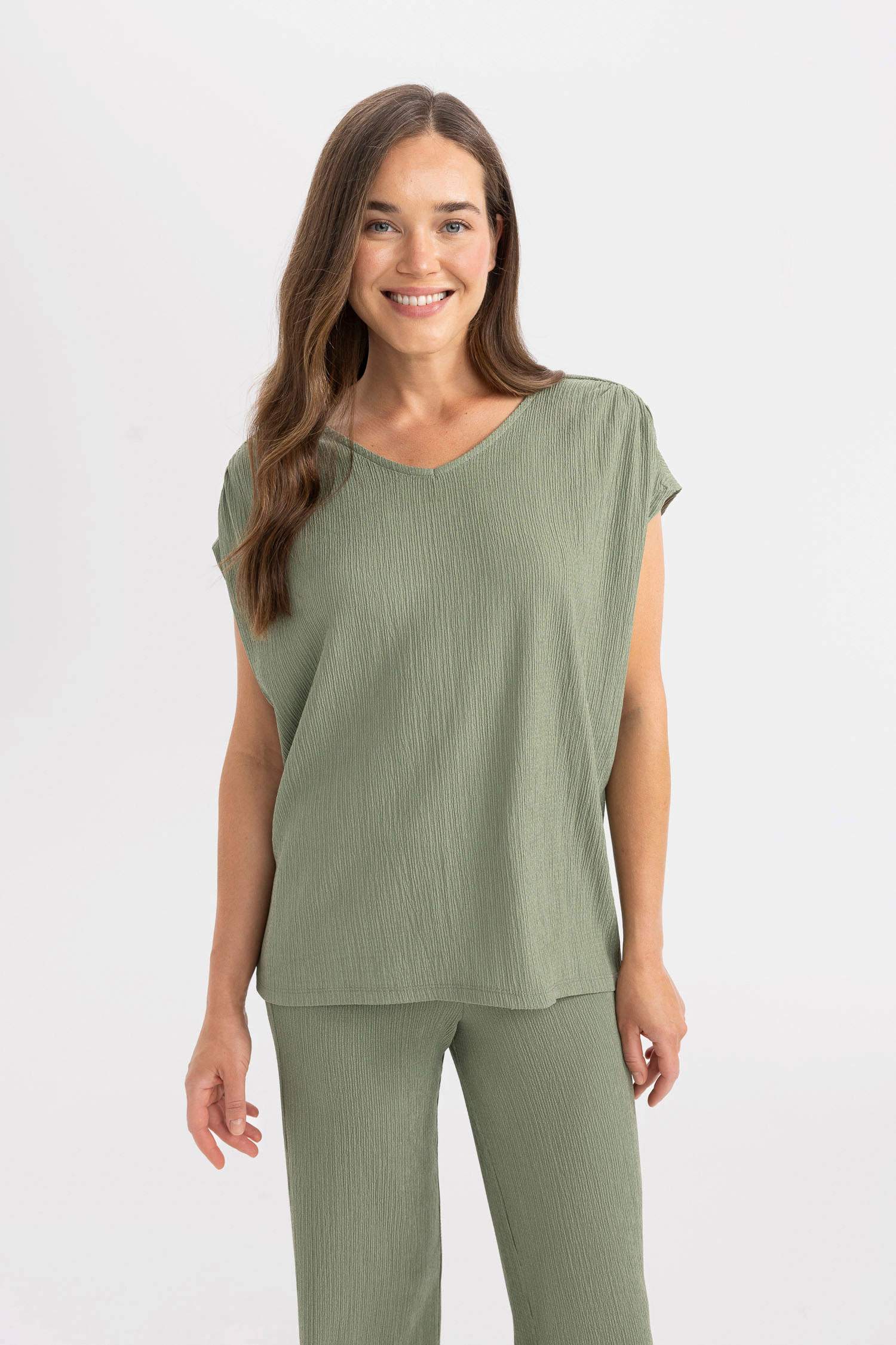 V Yaka Bürümcük Kısa Kollu Tişört