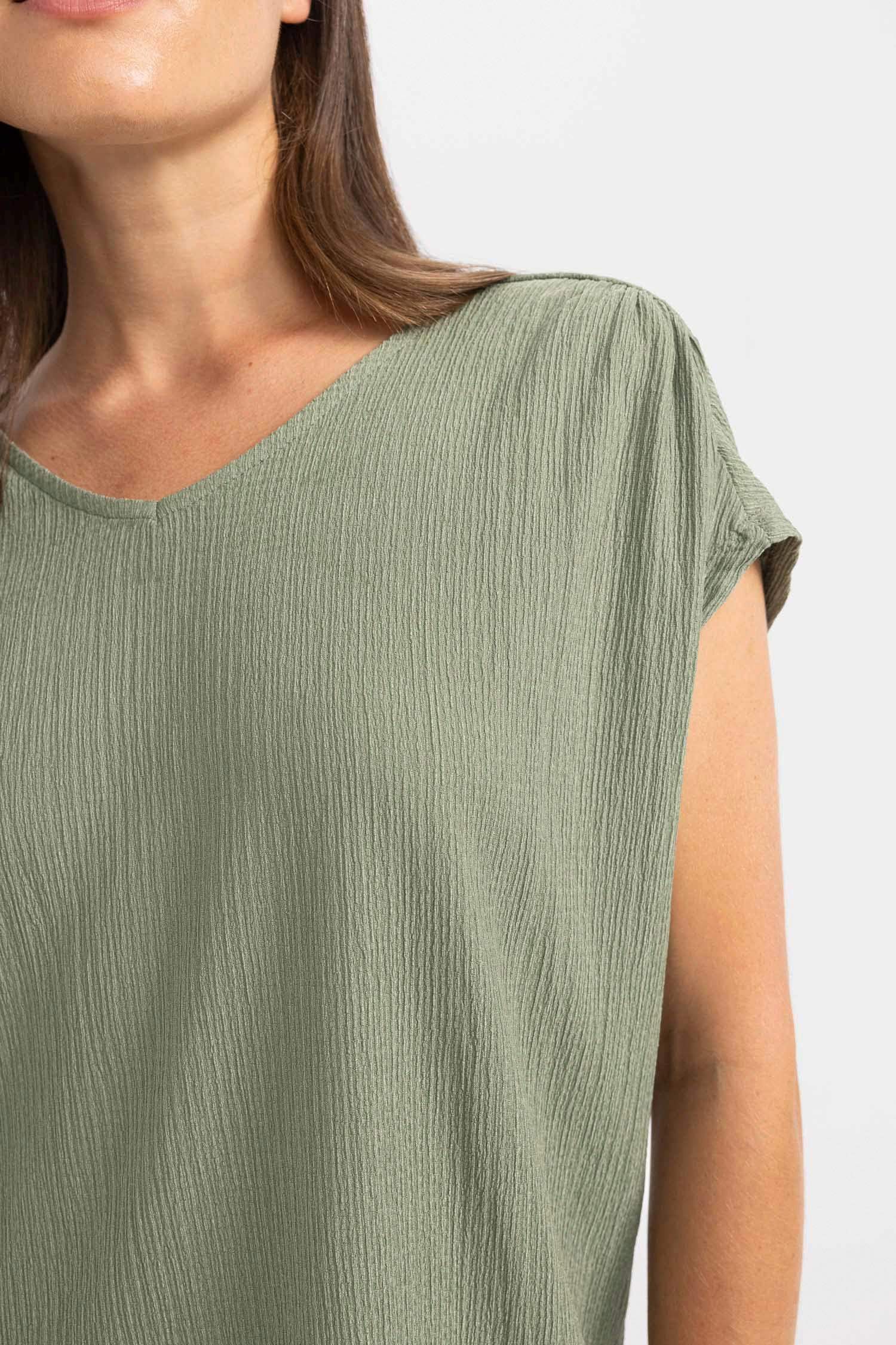 V Yaka Bürümcük Kısa Kollu Tişört