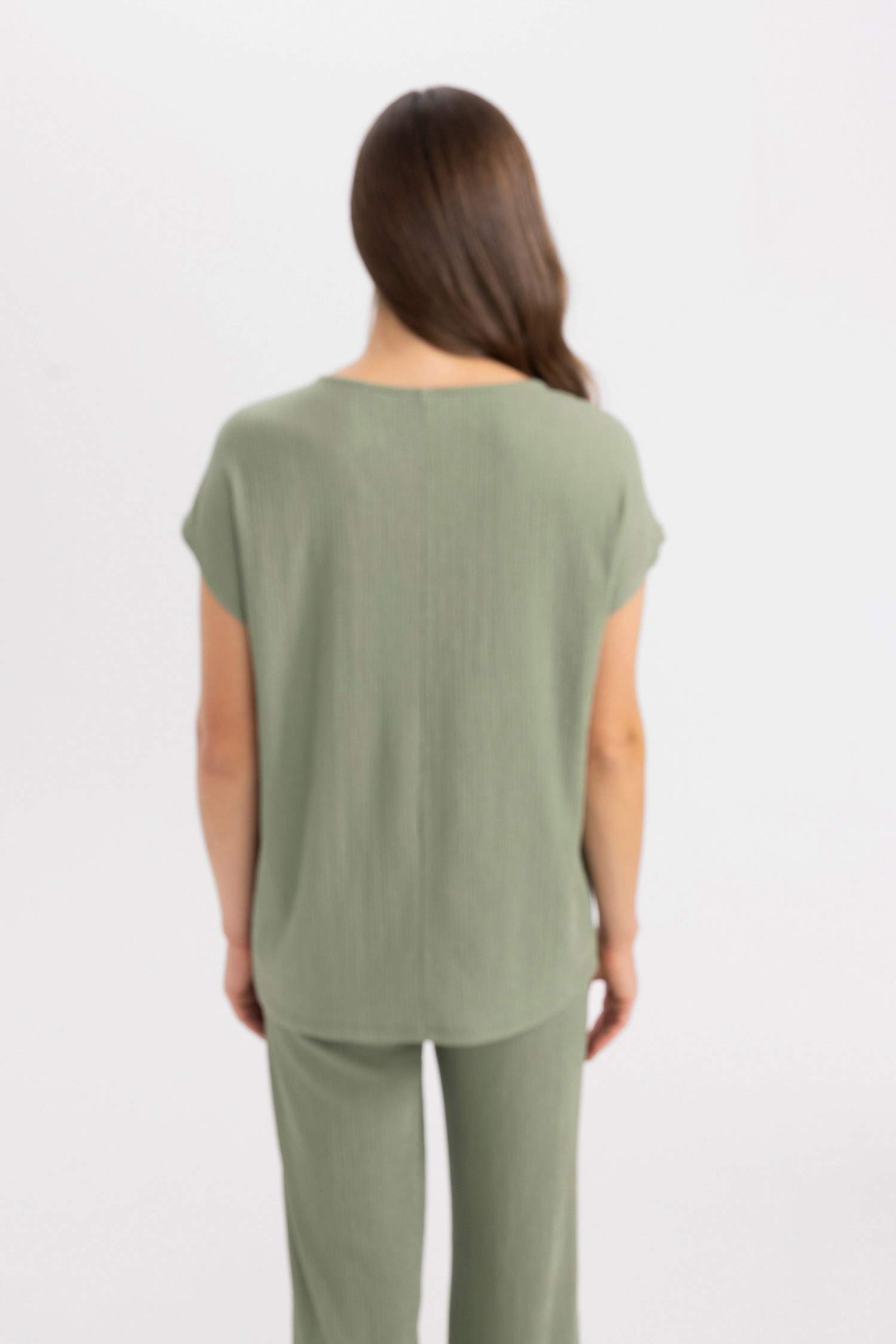 V Yaka Bürümcük Kısa Kollu Tişört