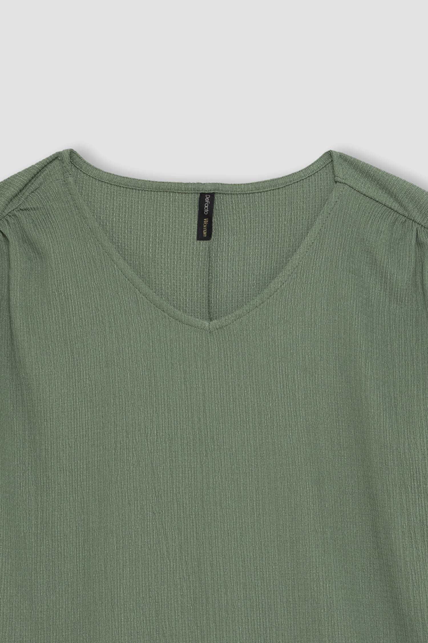 V Yaka Bürümcük Kısa Kollu Tişört