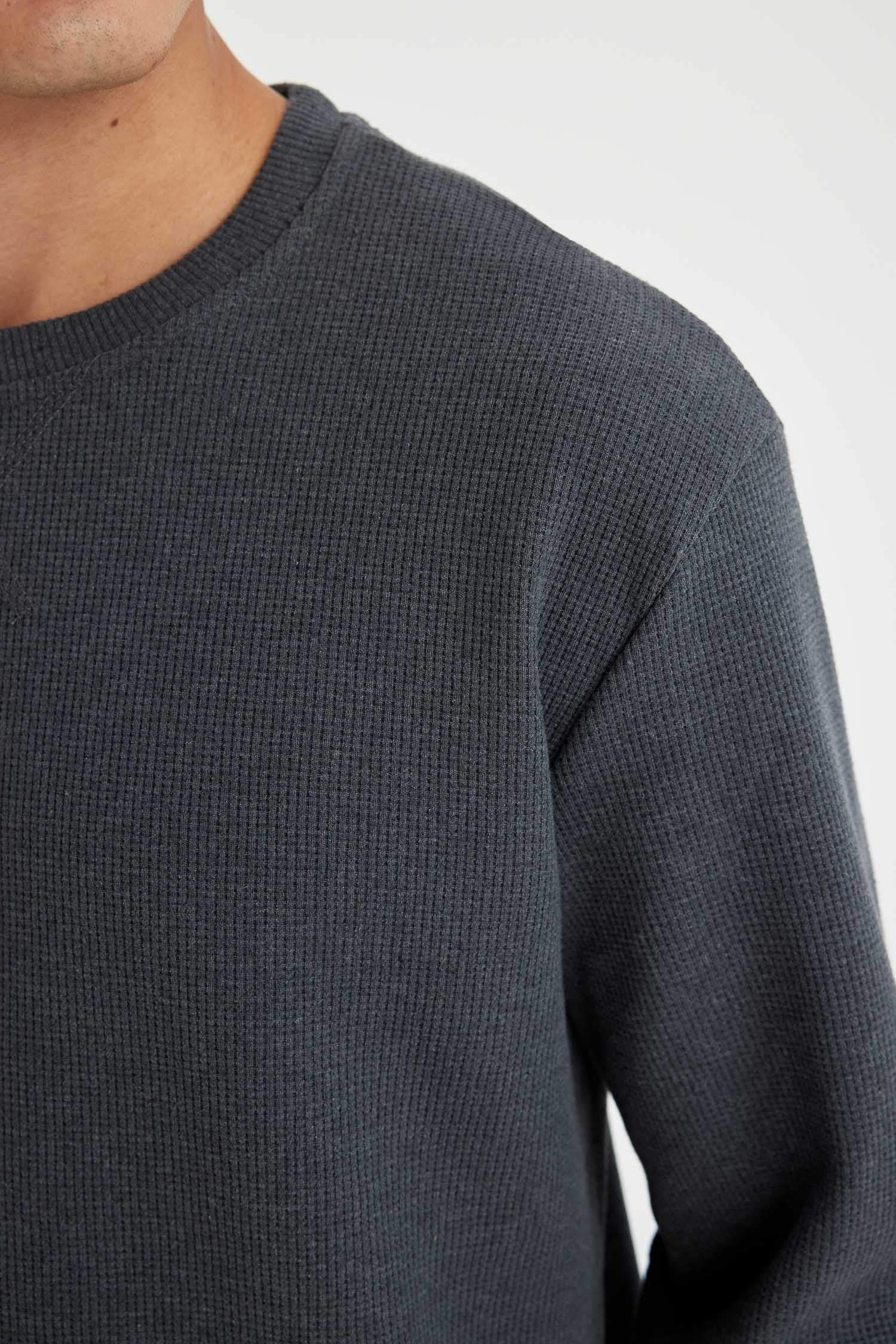 تيشيرت ردن طويل قصة عادية وافل بياخة مستديرة