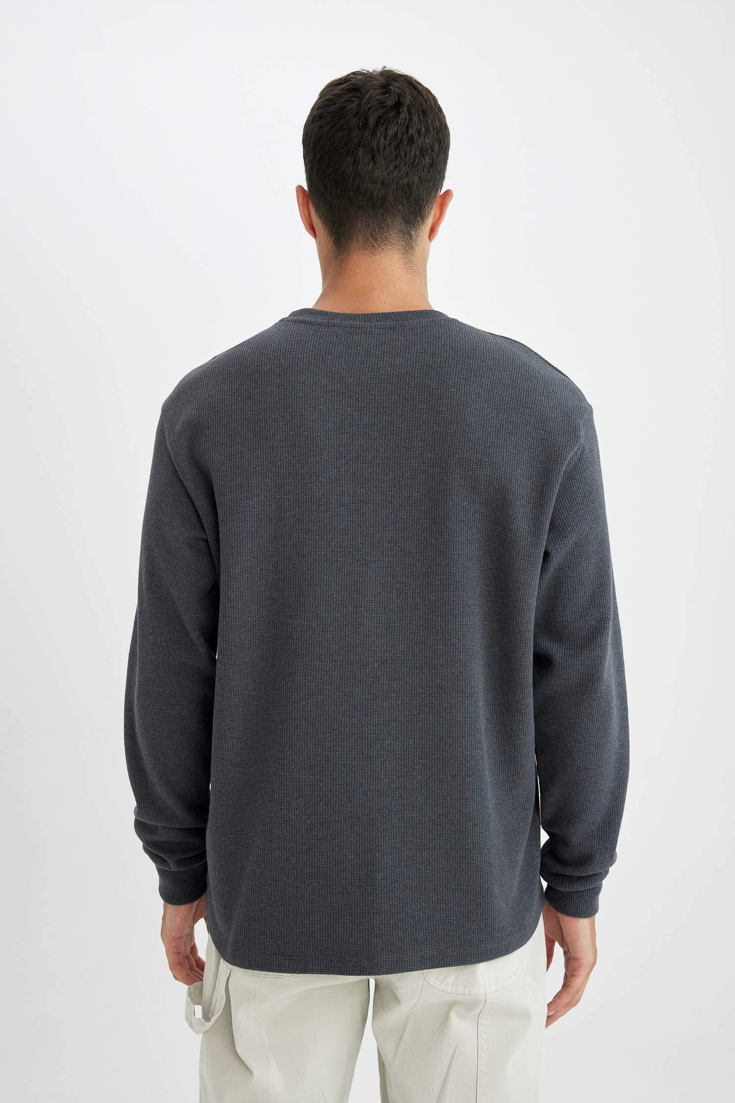 تيشيرت ردن طويل قصة عادية وافل بياخة مستديرة