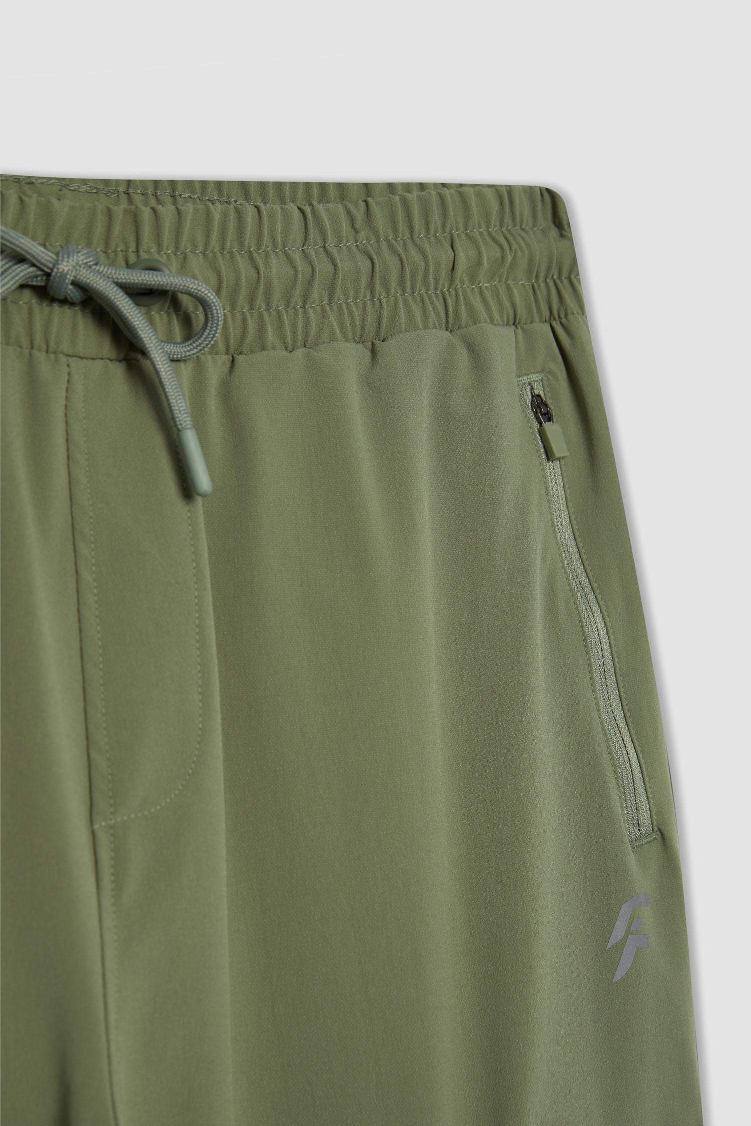 DeFactoFit Sporcu Jogger Eşofman Altı Standart Fit Dokuma Kargo Cepli Lastikli Paça