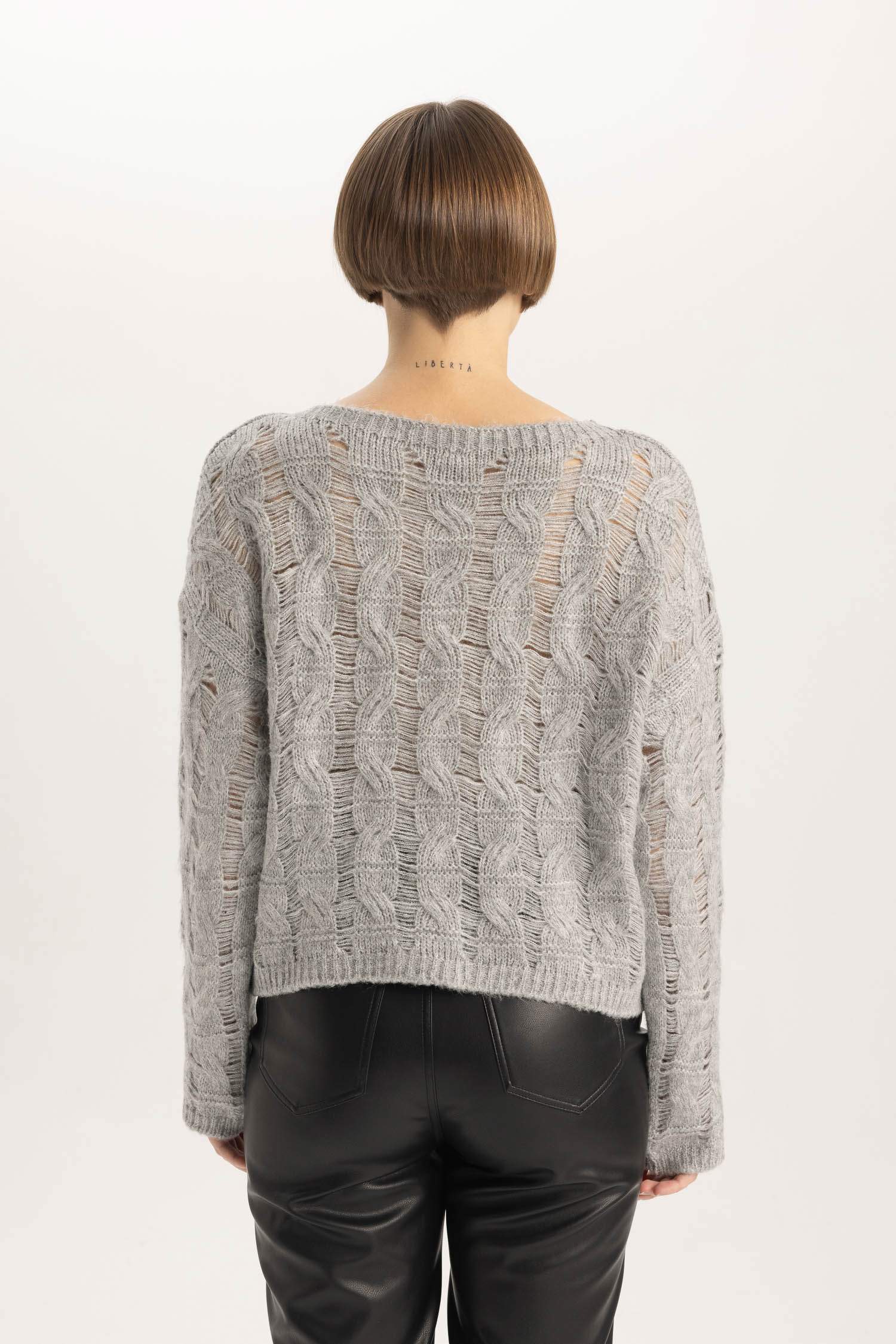 بلوفر تريكو قصة مريحة بياقة مستديرة