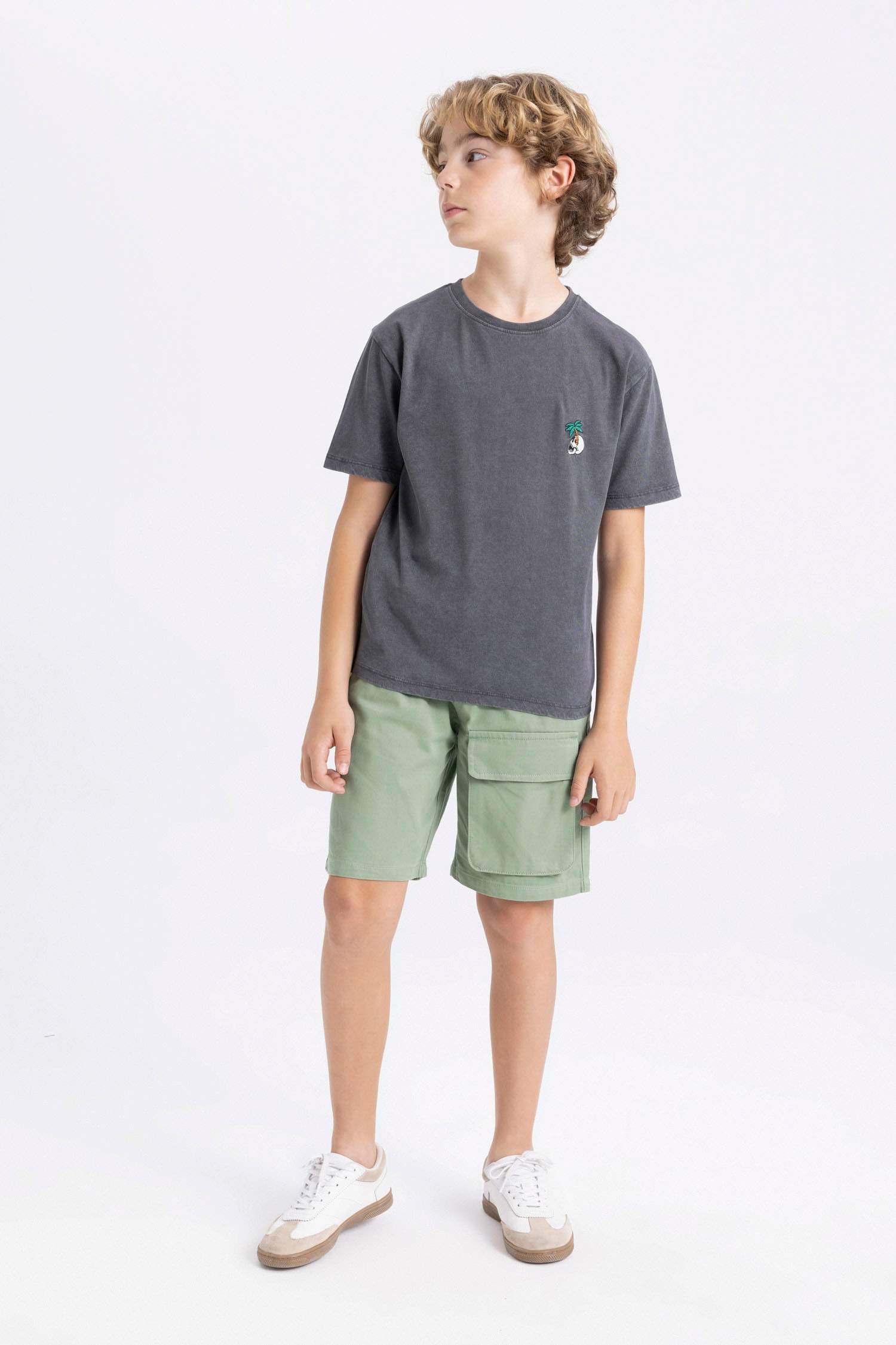 Boy Crew Neck Washed Faded Effect T-Shirt