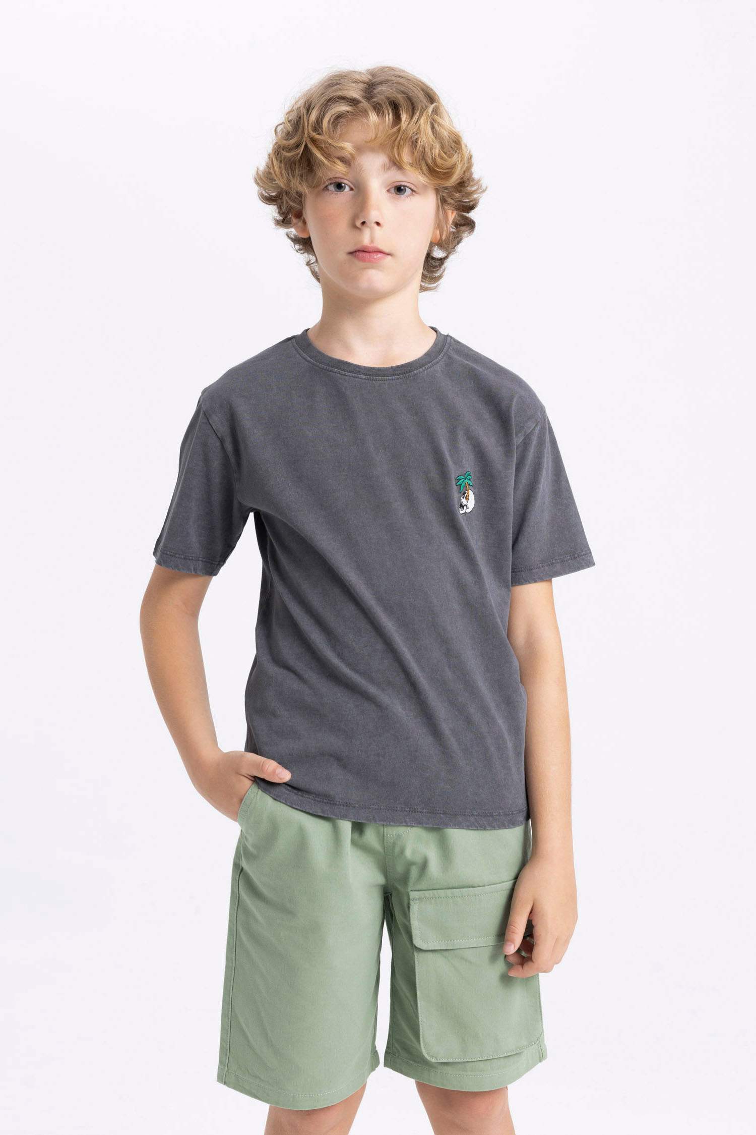 Boy Crew Neck Washed Faded Effect T-Shirt