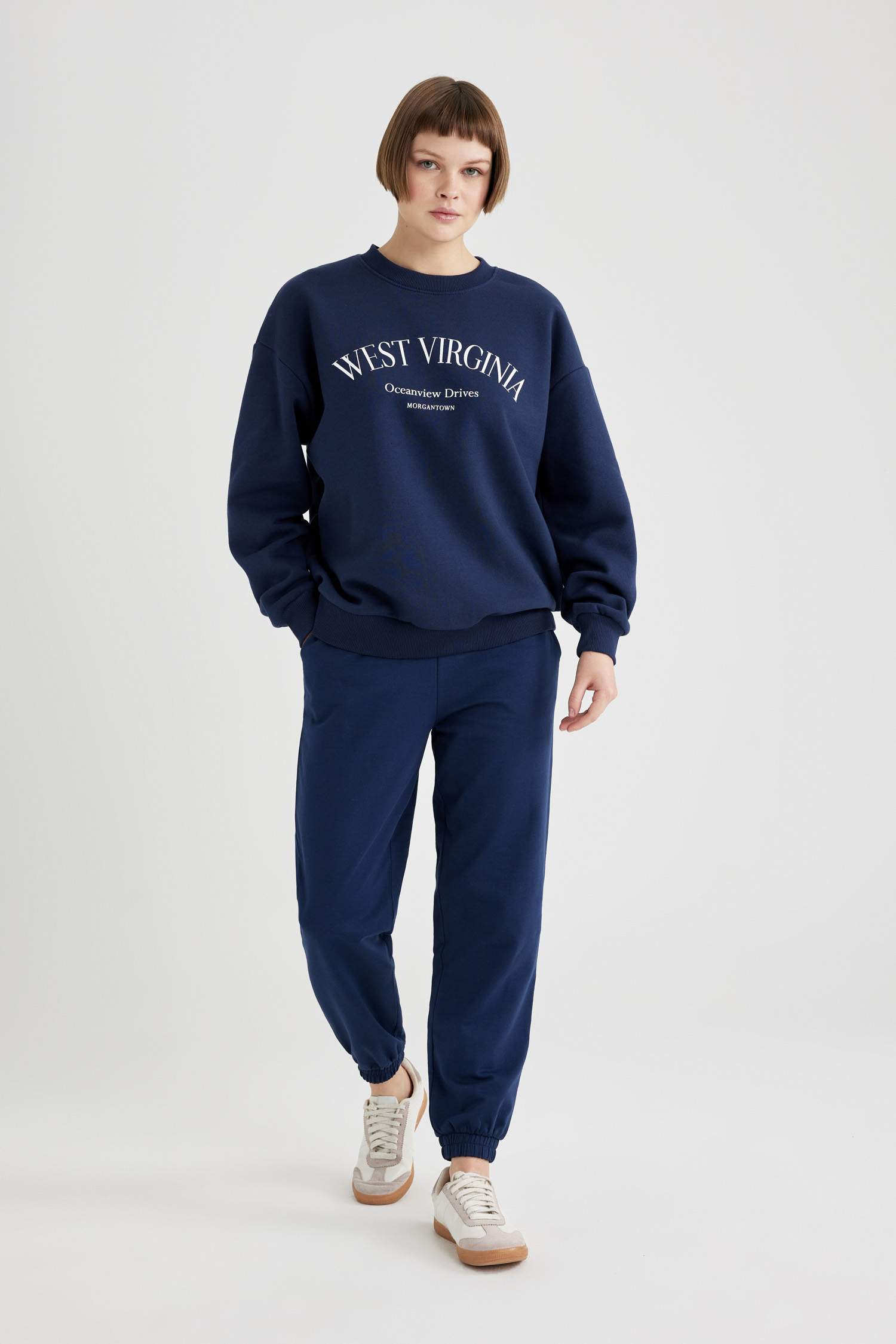 Relax Fit Crew Neck Printed Thick Sweatshirt