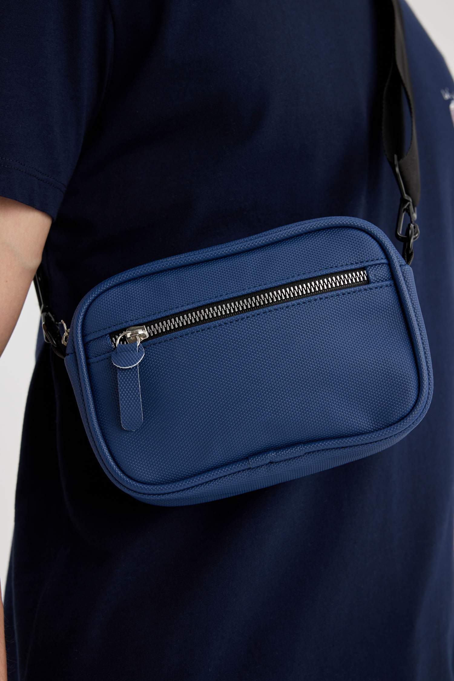 جنطة كروس رجالي جلد صناعي