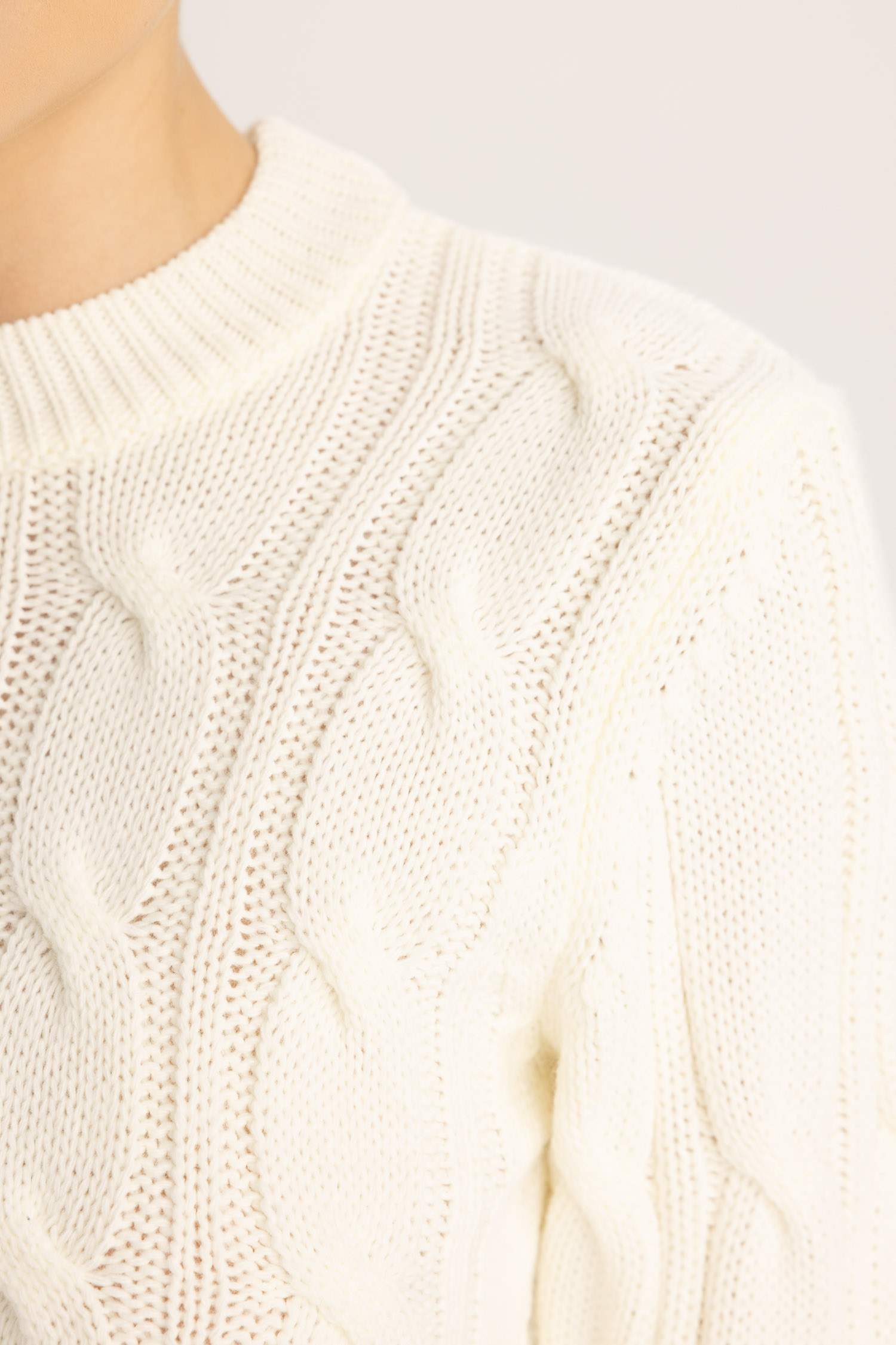 Crop Bisiklet Yaka Saç Örgülü Yırtık Triko Kazak