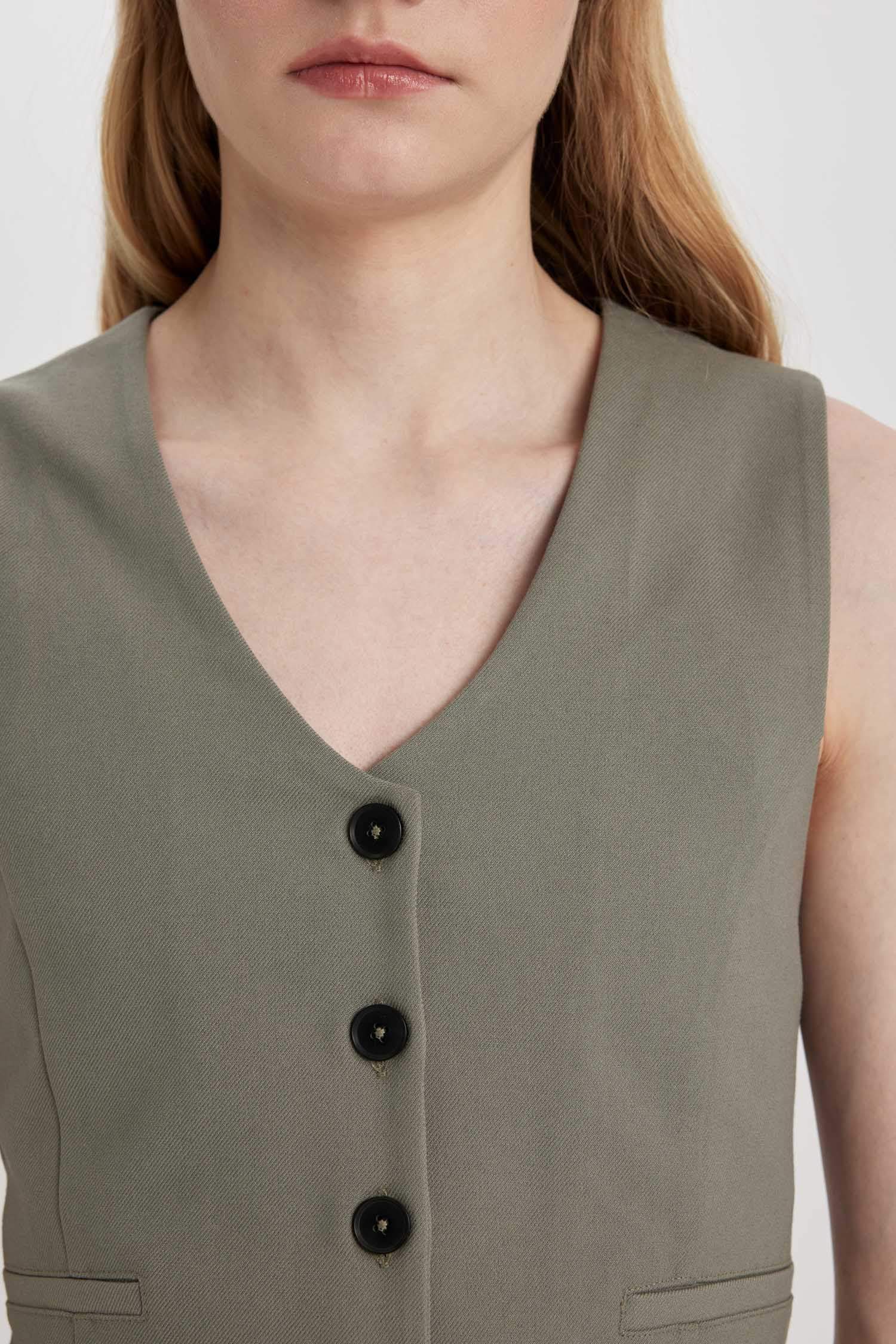 V Yaka Düğmeli Klasik Blazer Yelek