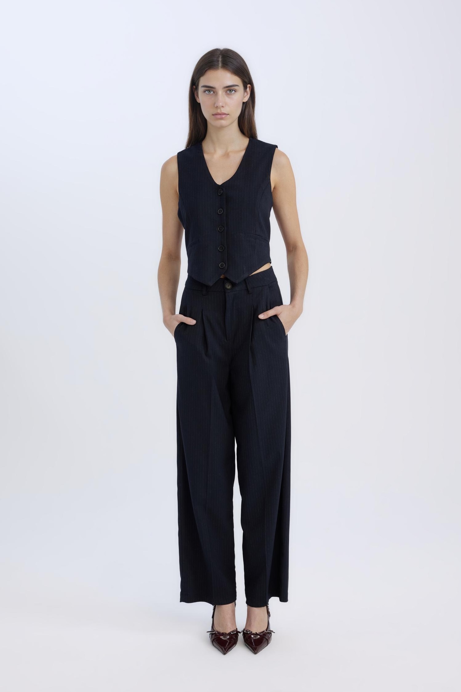 V Yaka Çizgili Düğmeli Blazer Yelek