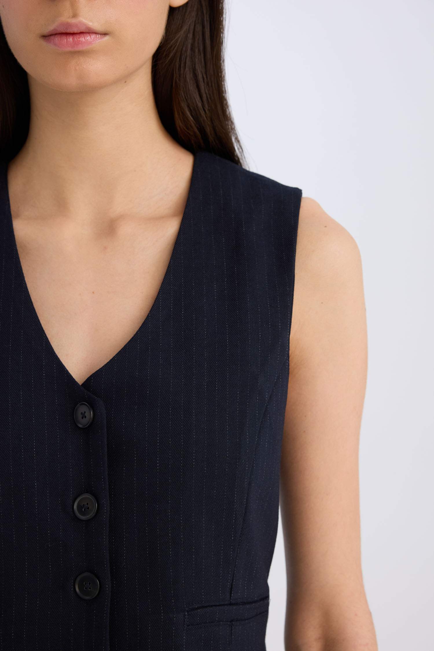 V Yaka Çizgili Düğmeli Blazer Yelek