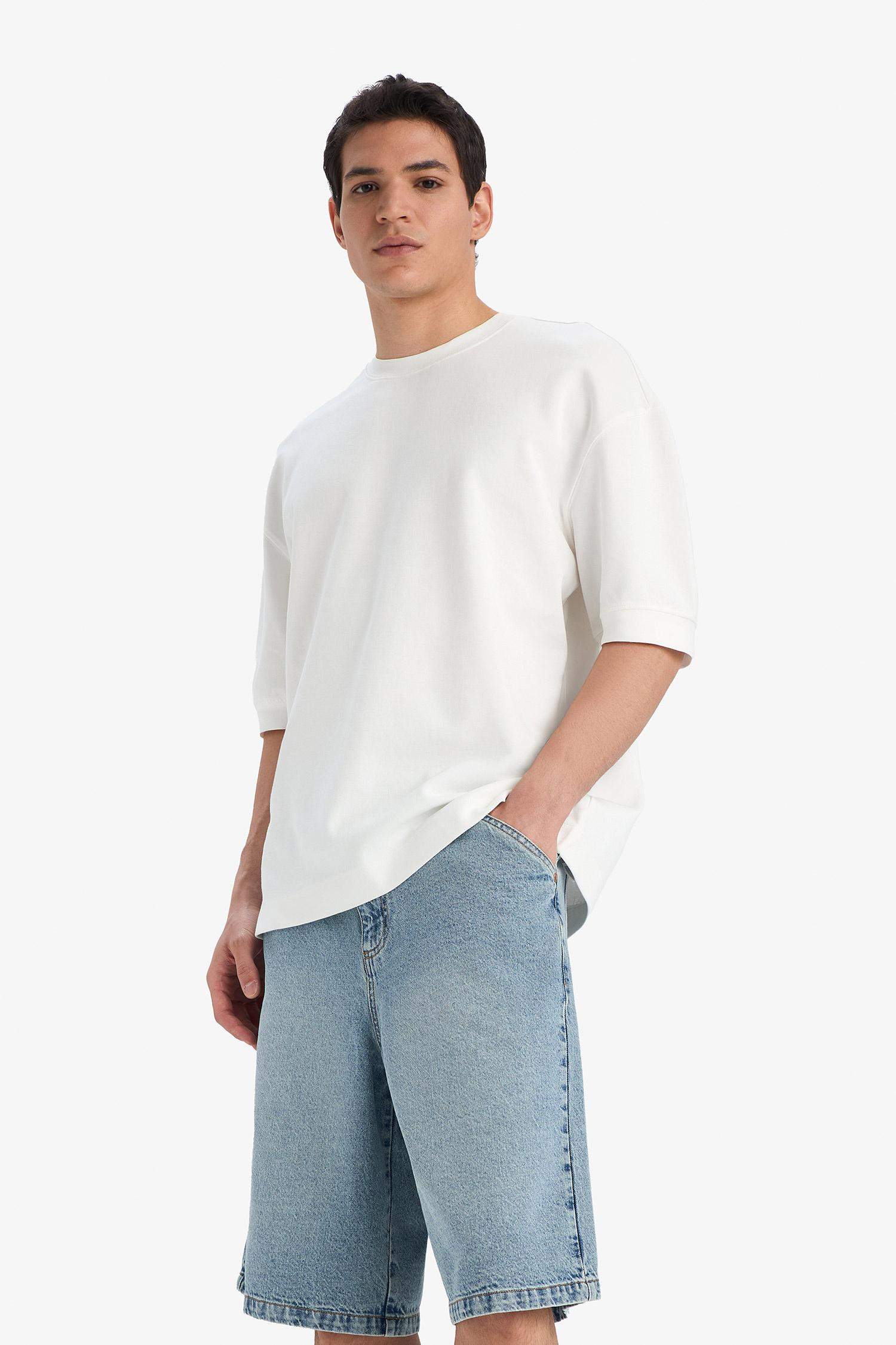 شورت جينز باجي