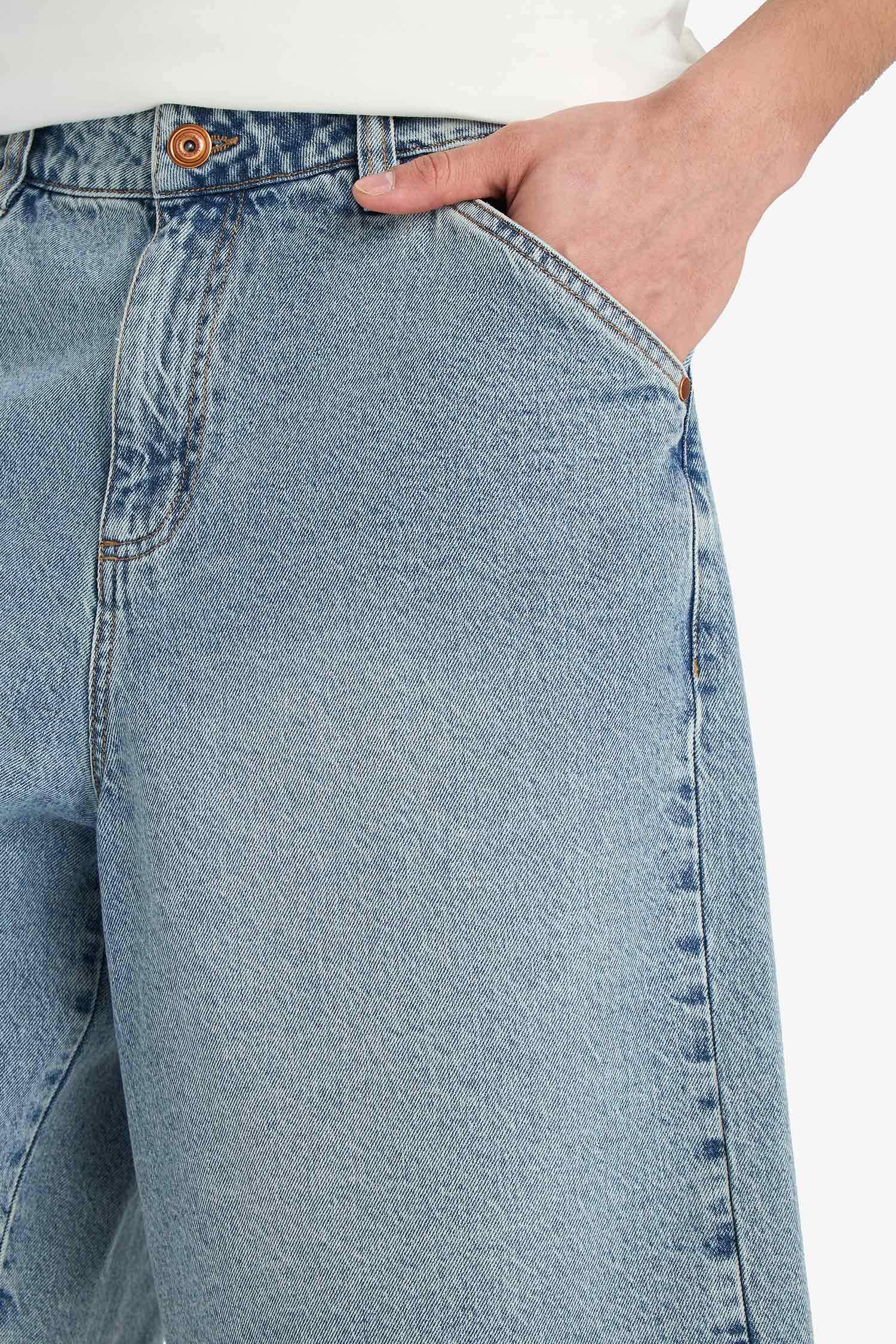 شورت جينز باجي