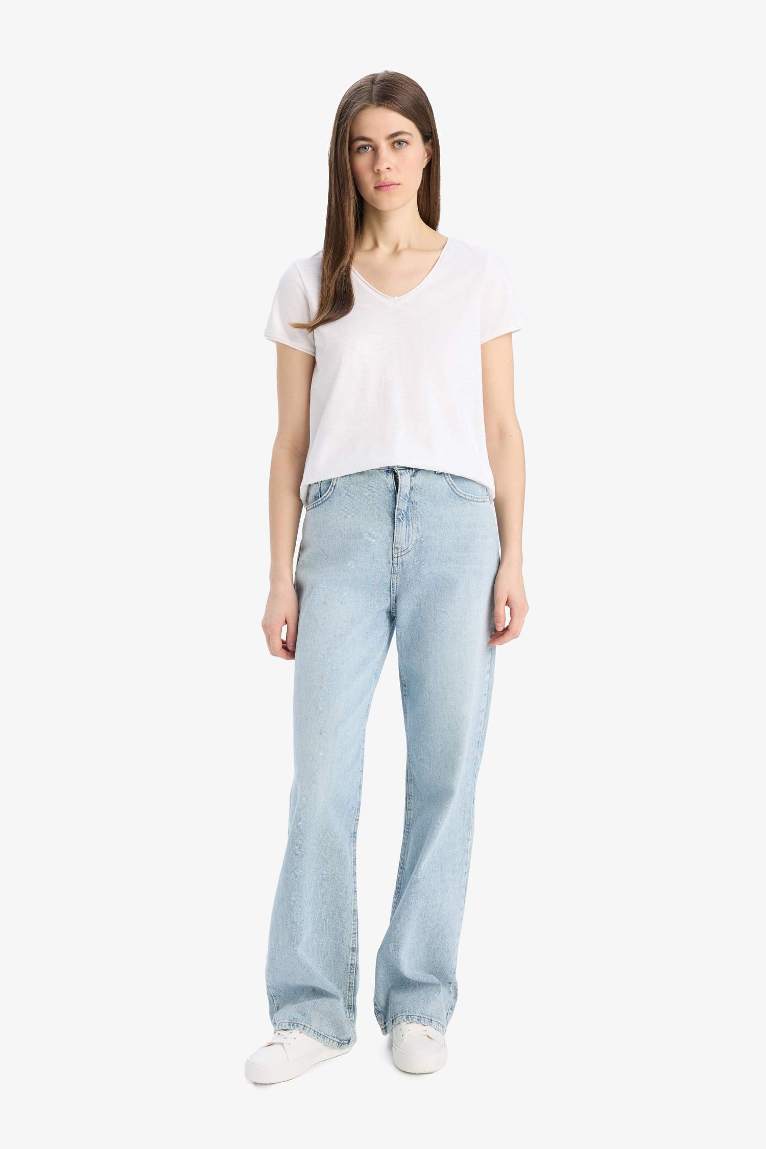 Regular Fit V Yaka Basic Düz Kısa Kollu Tişört