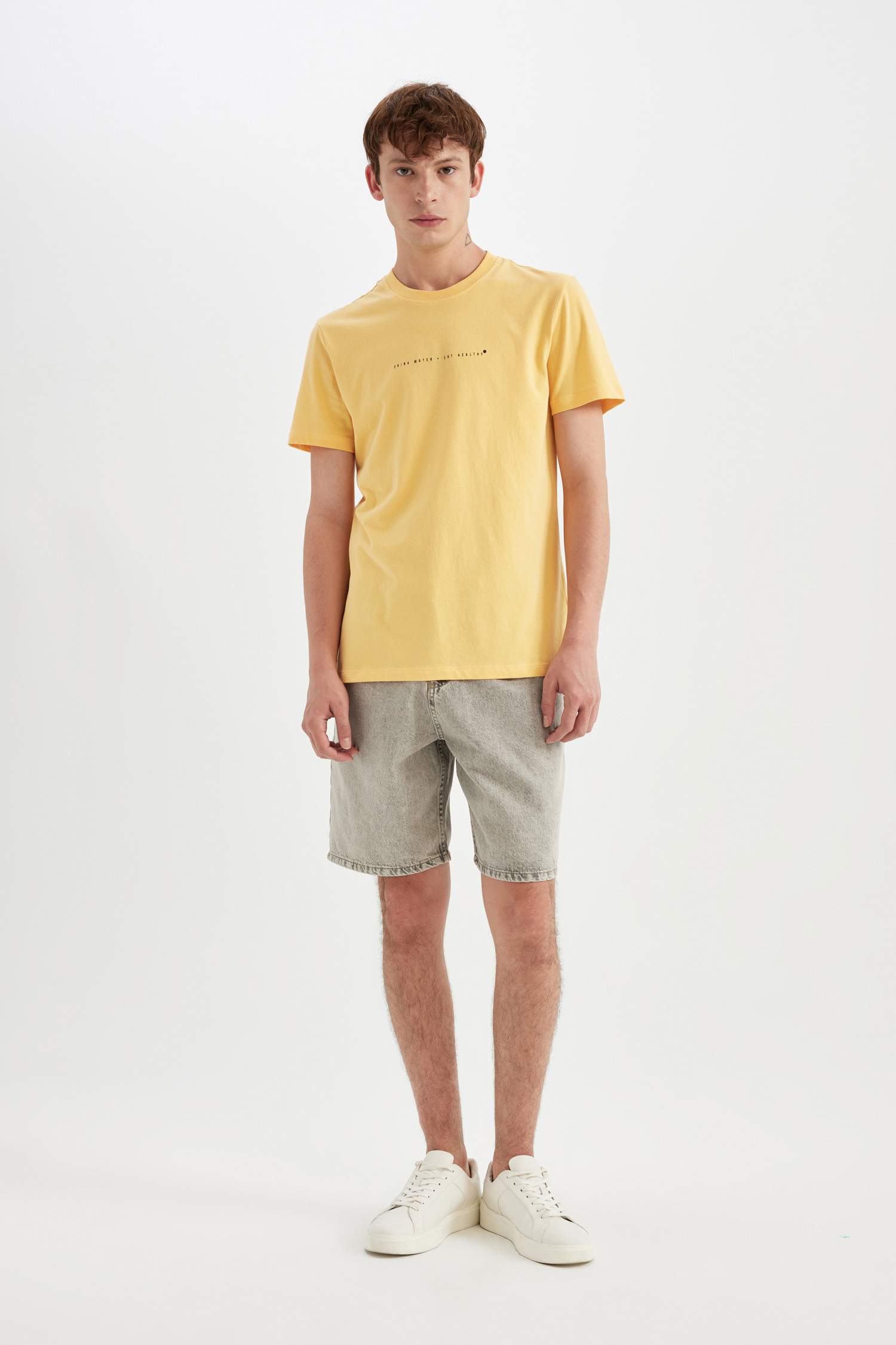 %100 Pamuk Slim Fit Dar Kesim Bisiklet Yaka Baskılı Kısa Kollu Tişört