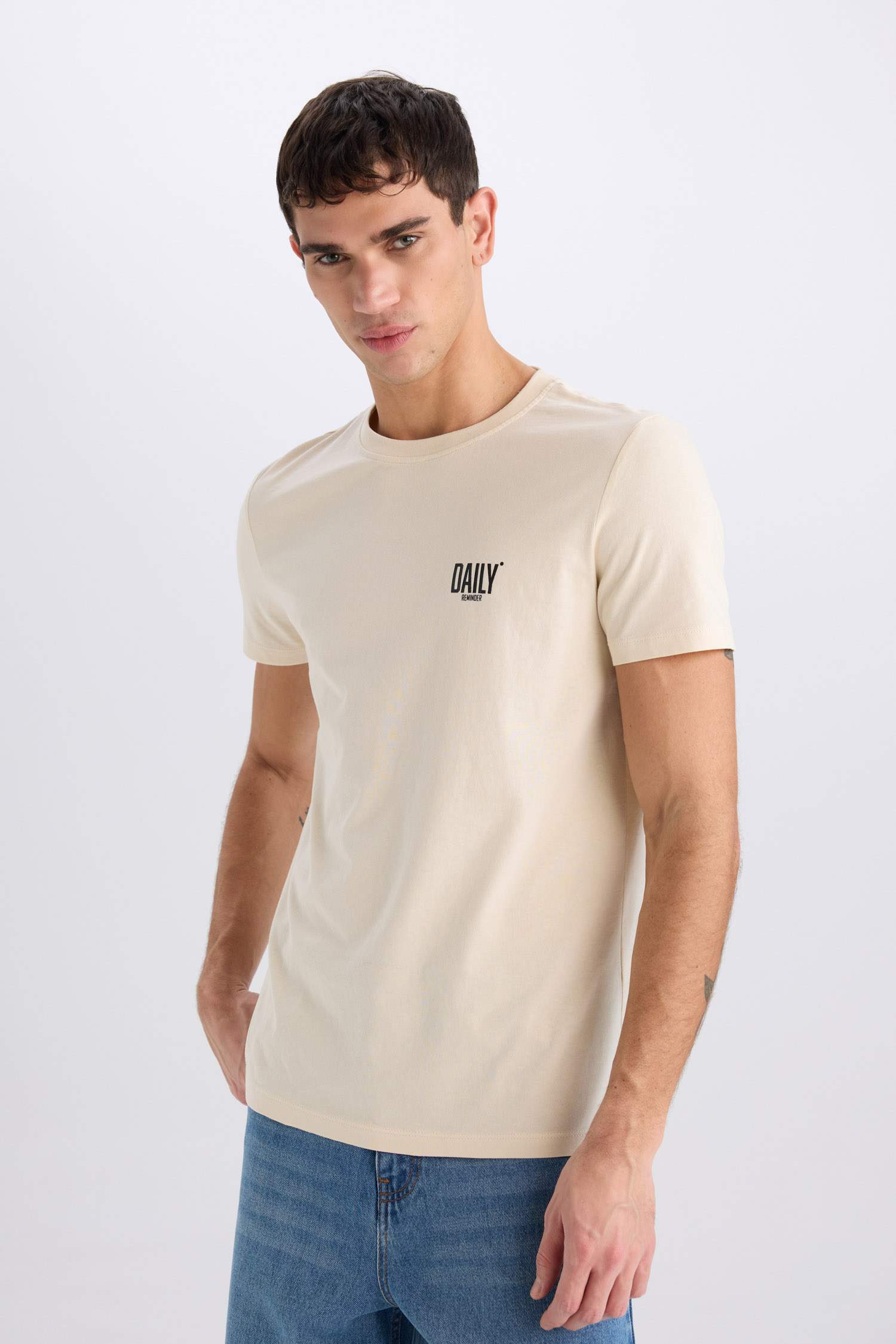Slim Fit Crew Neck Printed Short Sleeve T-Shirt
