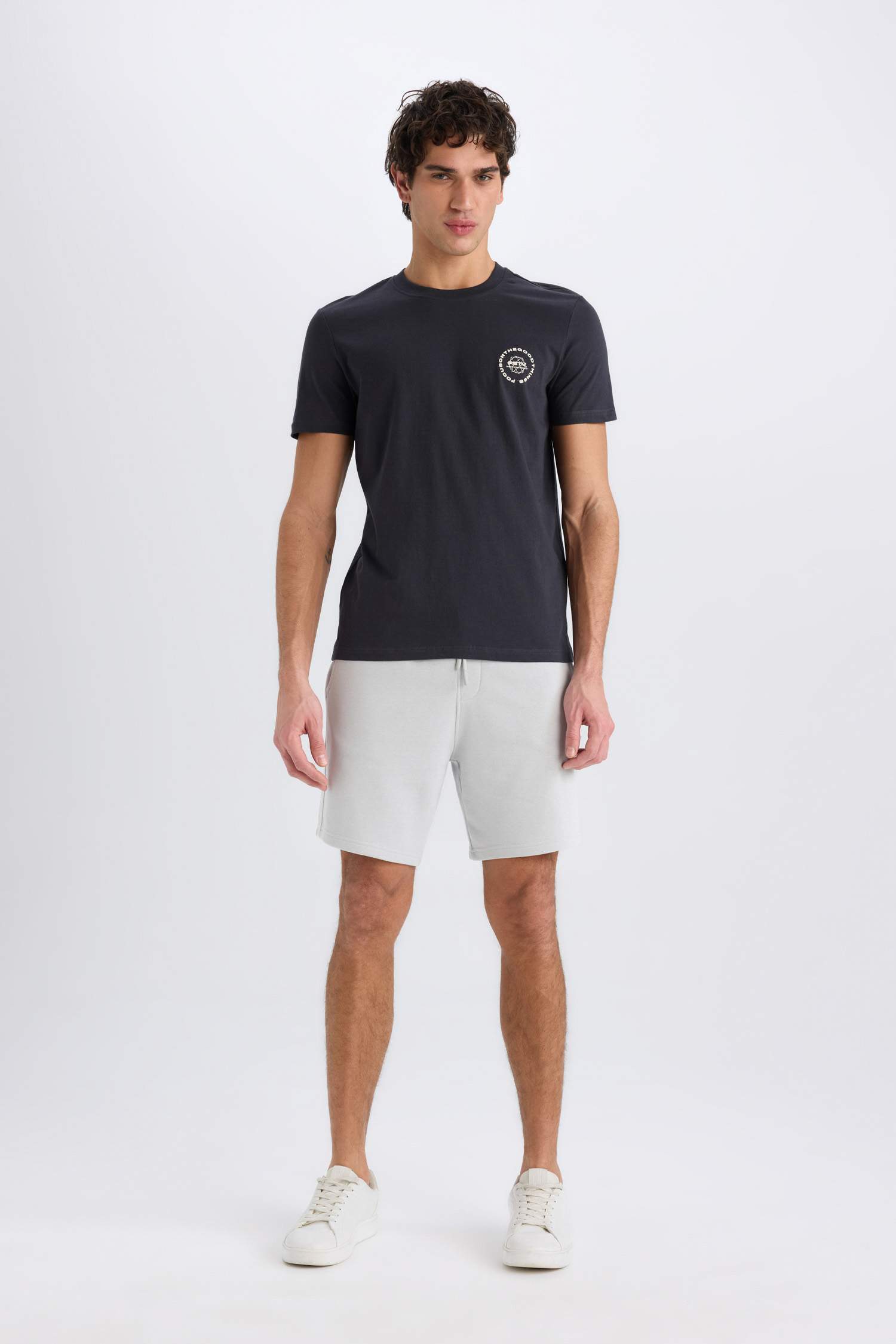 %100 Pamuk Slim Fit Dar Kesim Bisiklet Yaka Baskılı Kısa Kollu Tişört