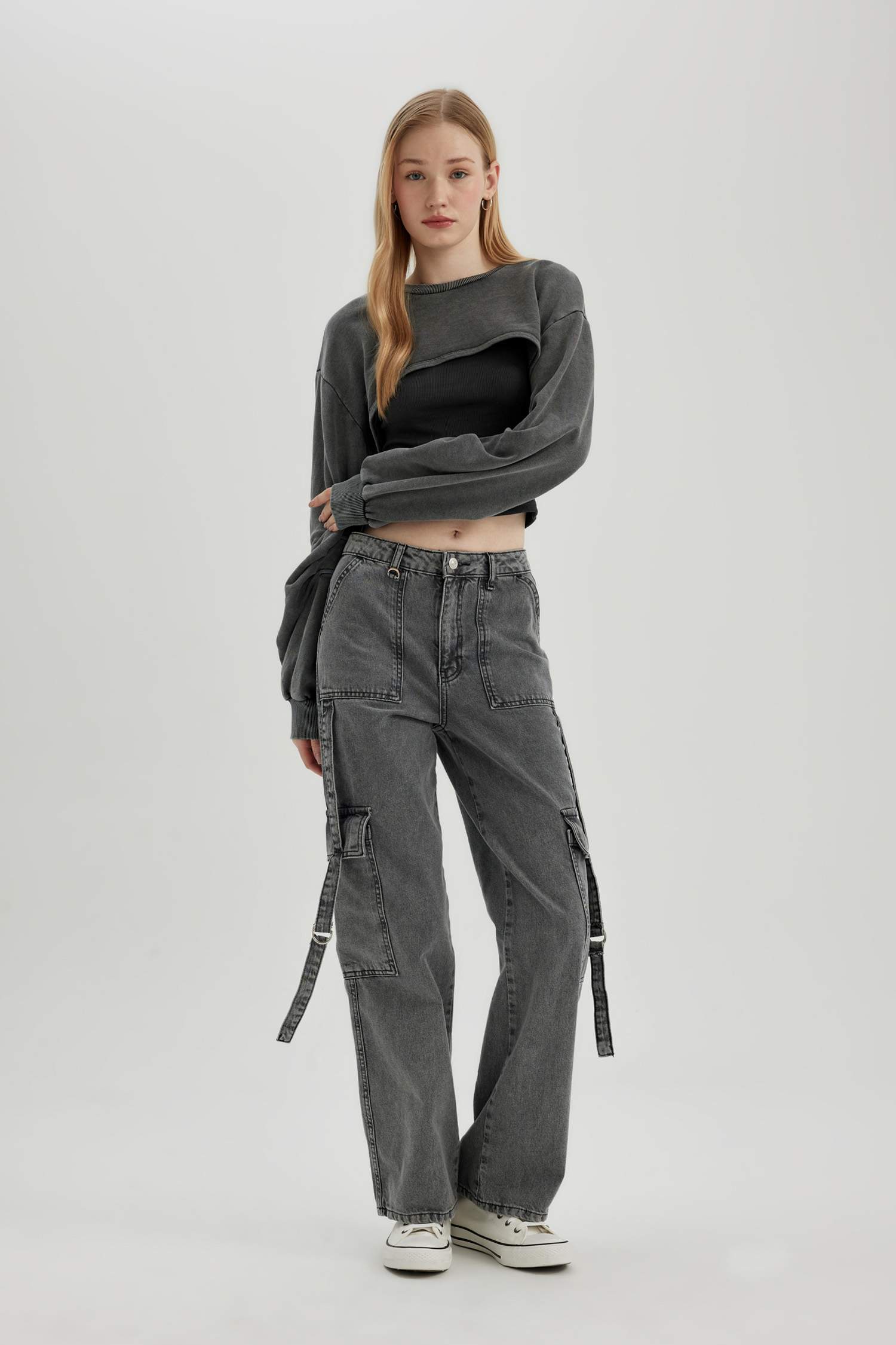 Coool Crop Yıkamalı Soluk Efektli Sweatshirt