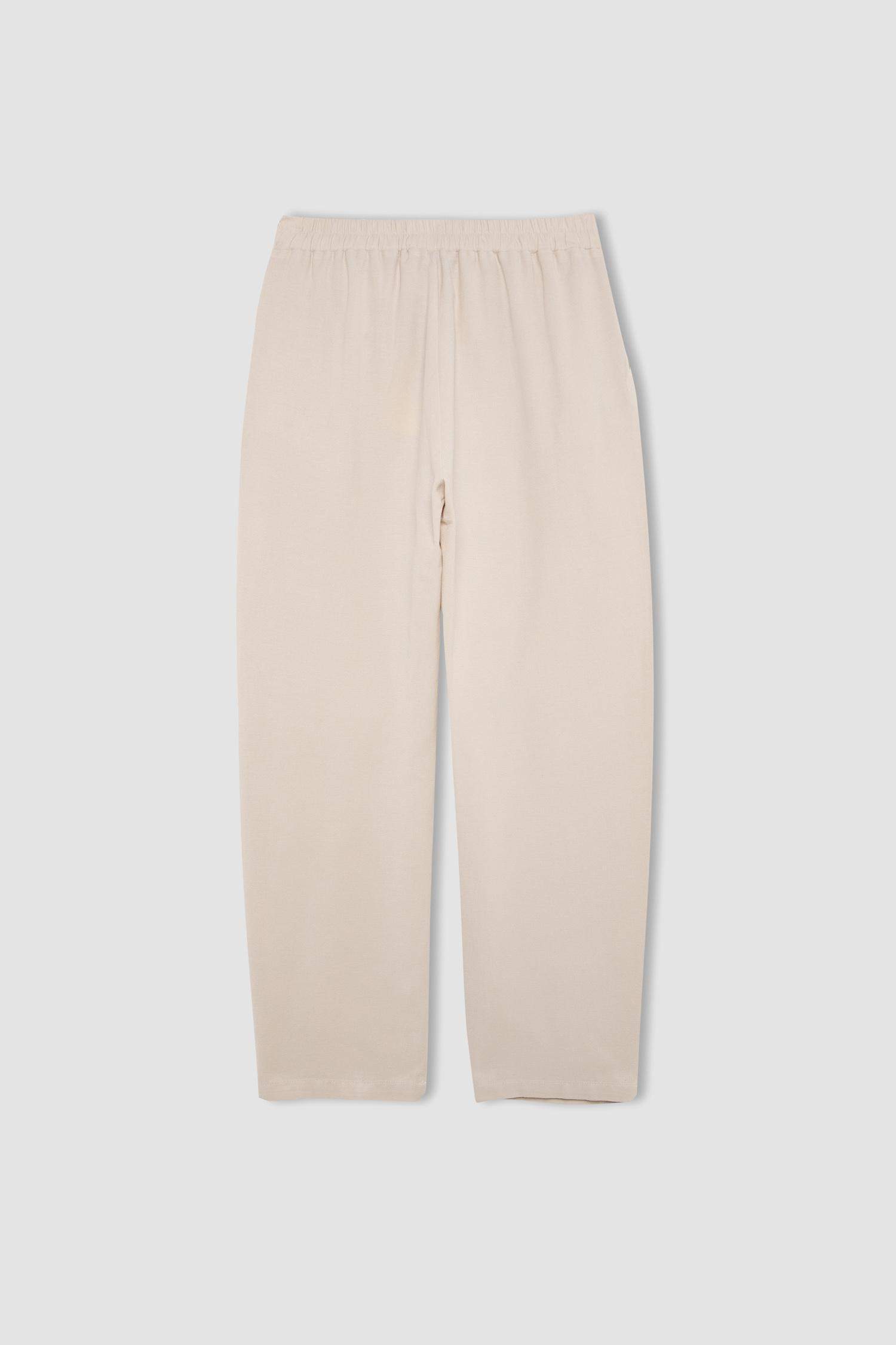 بنطرون قصة عادية