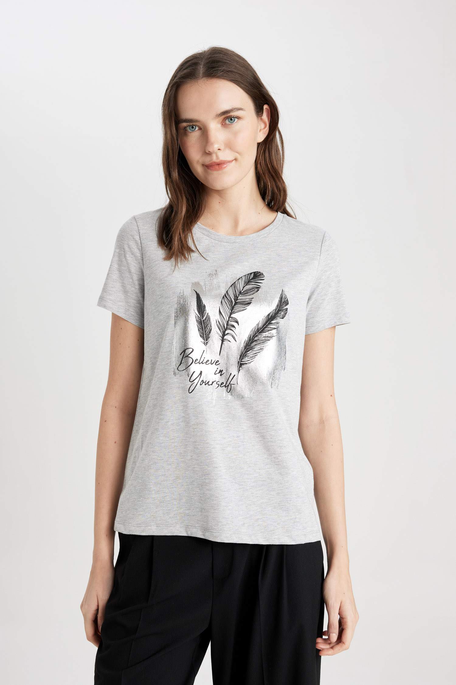 تيشيرت نص ردن قصة عادية بياخة مستديرة