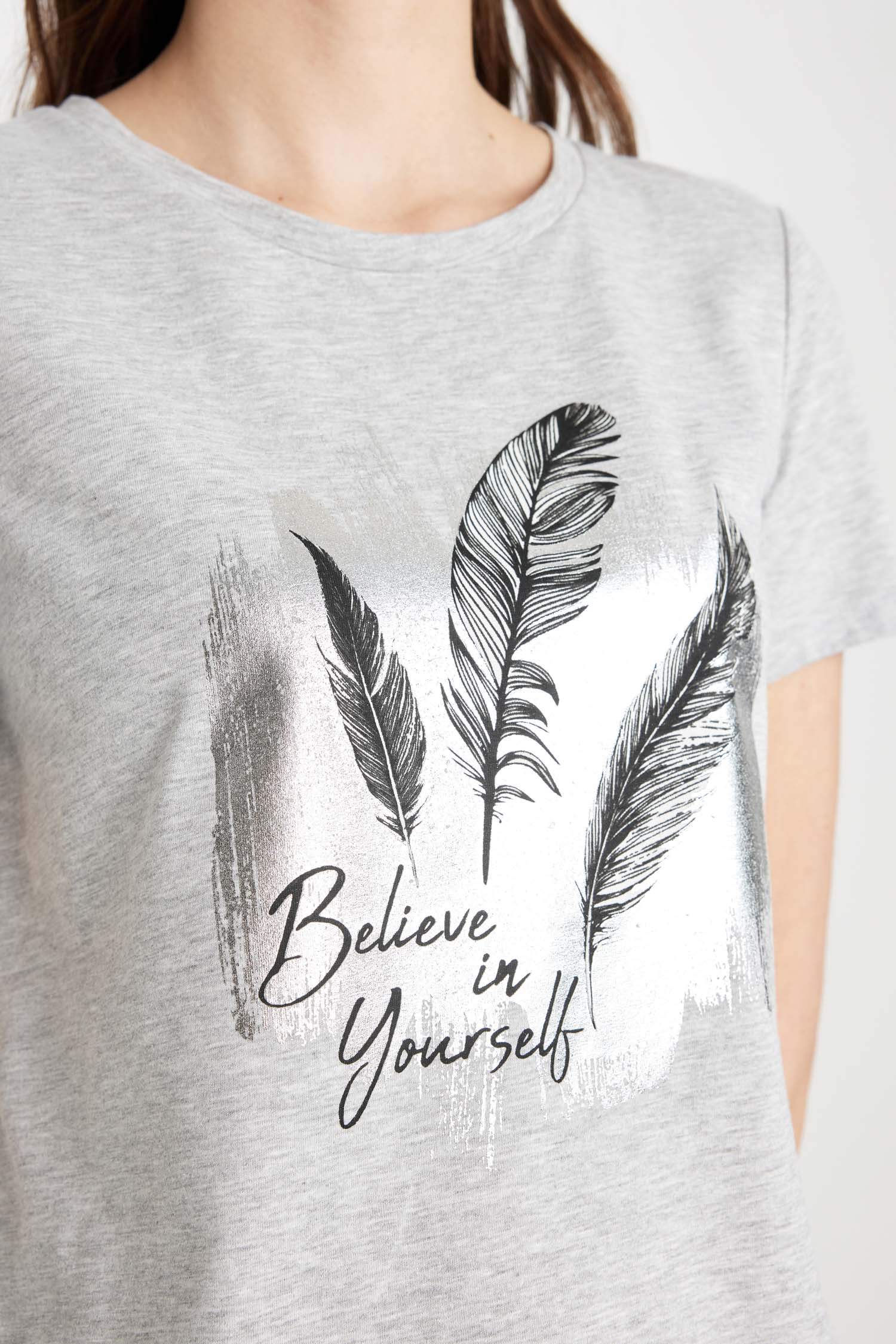 تيشيرت نص ردن قصة عادية بياخة مستديرة