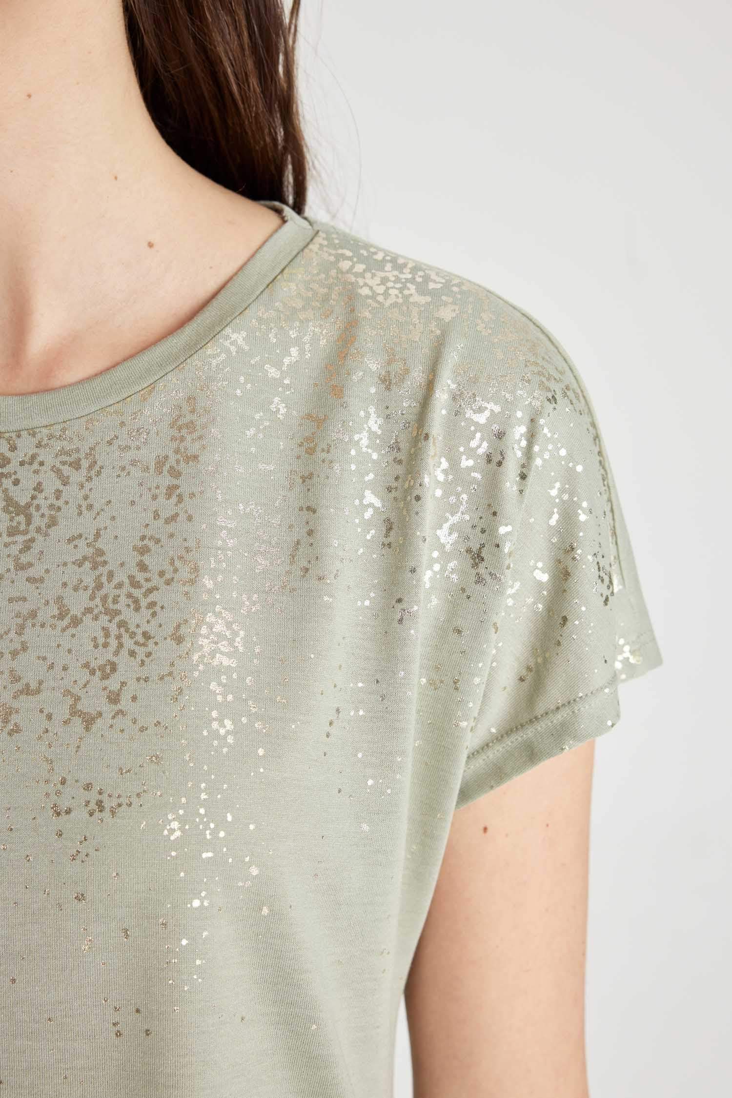 Bisiklet Yaka Baskılı Kısa Kollu Tişört