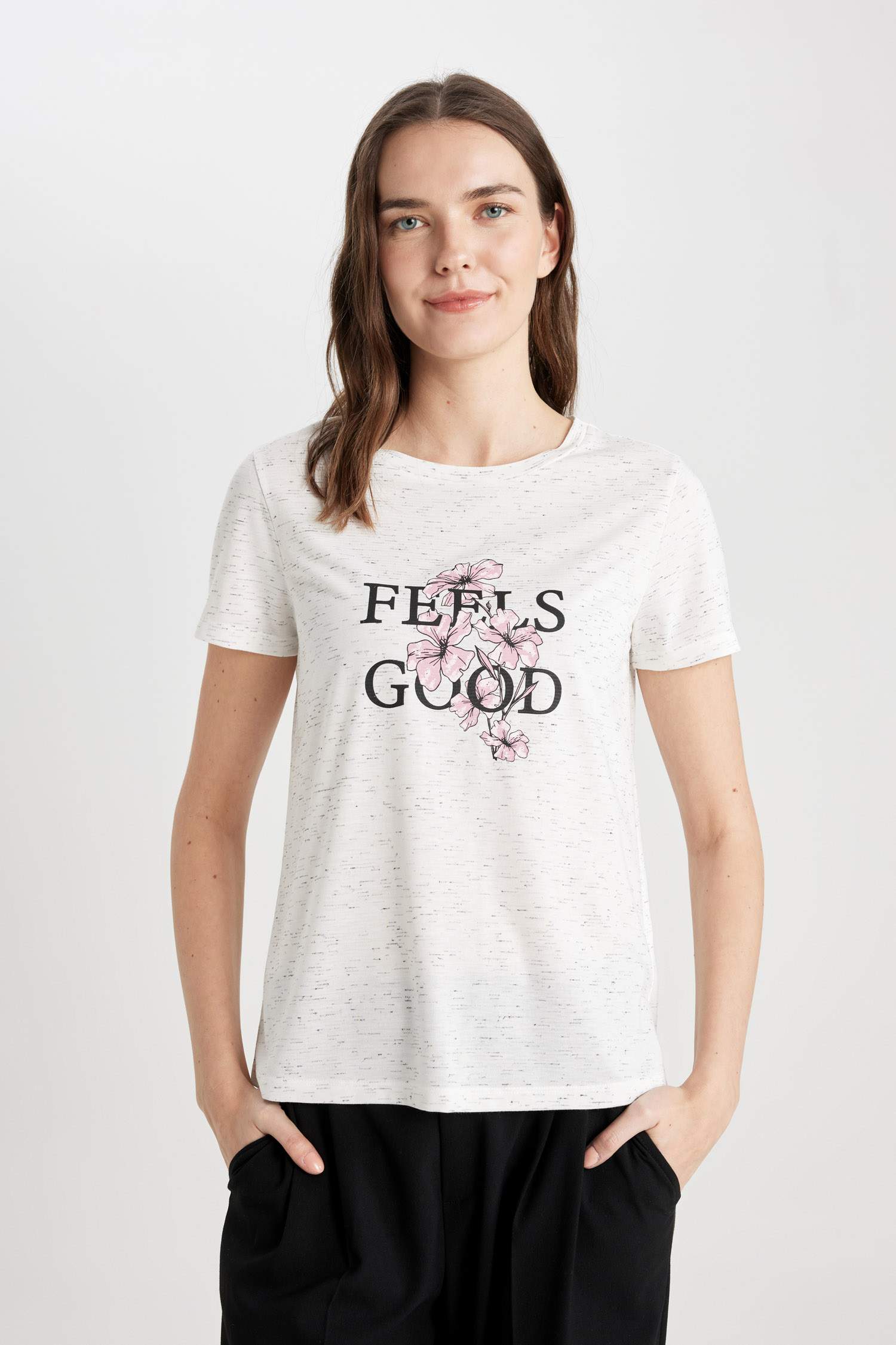 Regular Fit Bisiklet Yaka Çiçekli Kısa Kollu Tişört