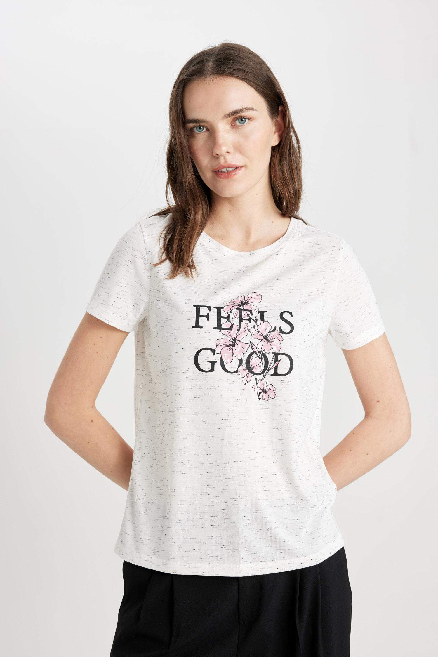 Regular Fit Bisiklet Yaka Çiçekli Kısa Kollu Tişört