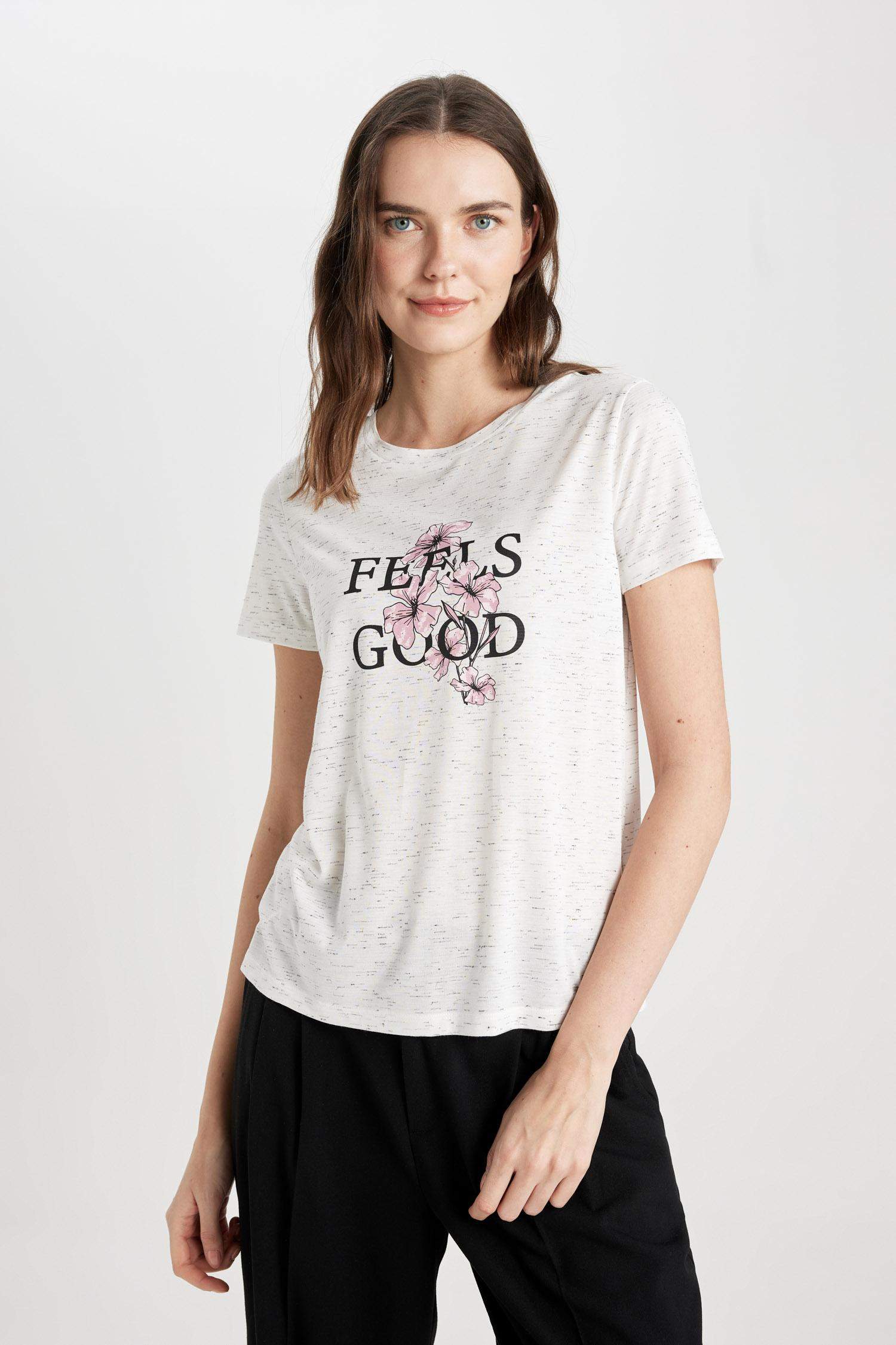 Regular Fit Bisiklet Yaka Çiçekli Kısa Kollu Tişört