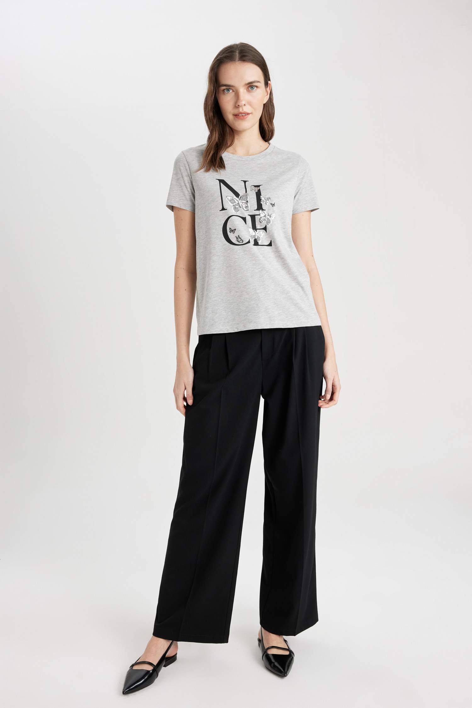 T-Shirt coupe régulière à Manches Courtes à Col Rond et Motif Papillon