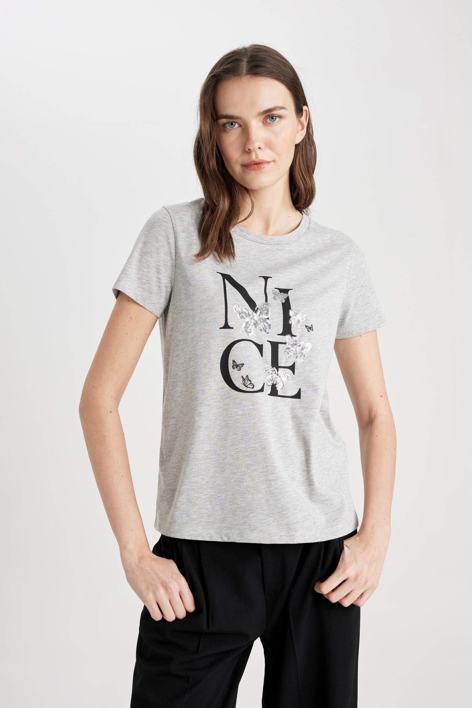 T-Shirt coupe régulière à Manches Courtes à Col Rond et Motif Papillon