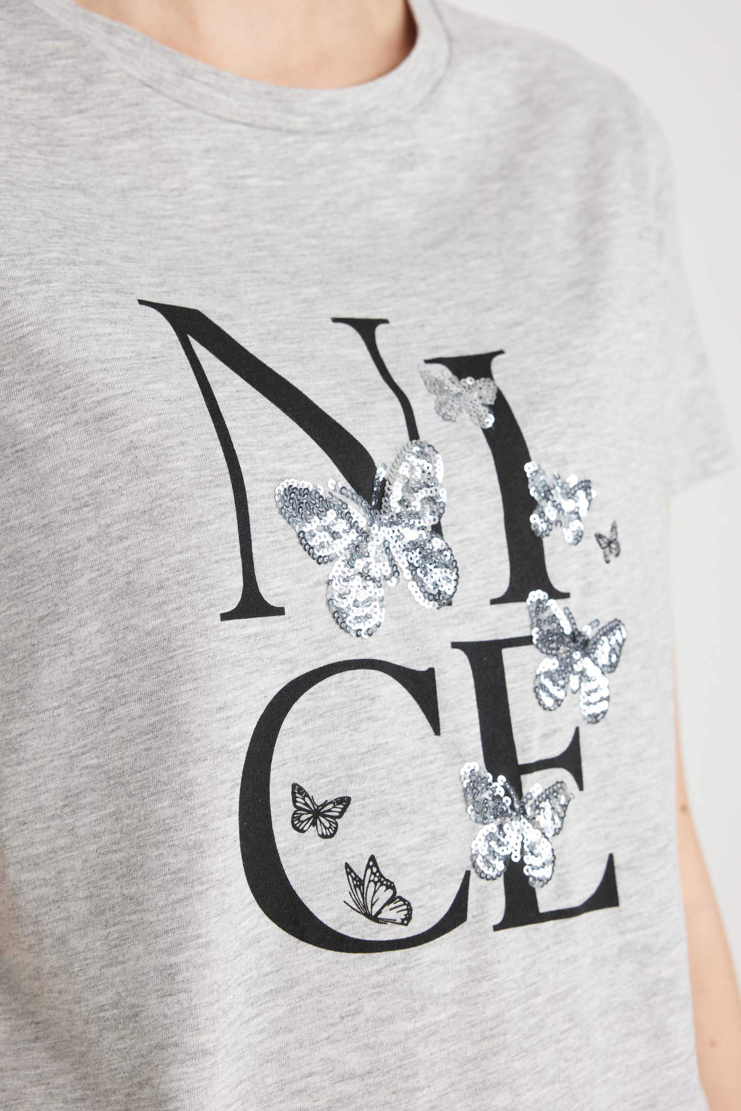 T-Shirt coupe régulière à Manches Courtes à Col Rond et Motif Papillon