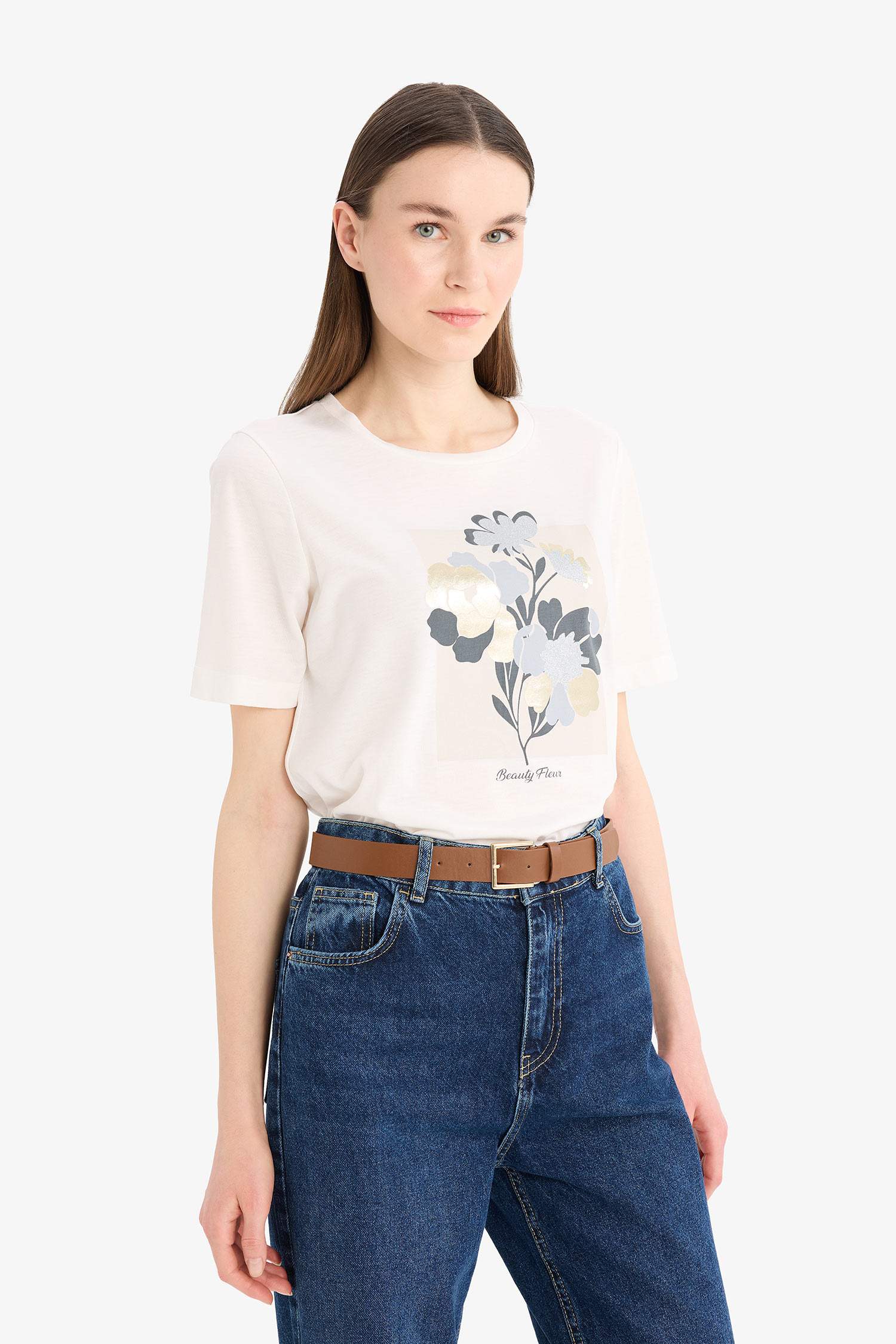 تيشيرت نص كم قصة مريحة برقبة مستديرة