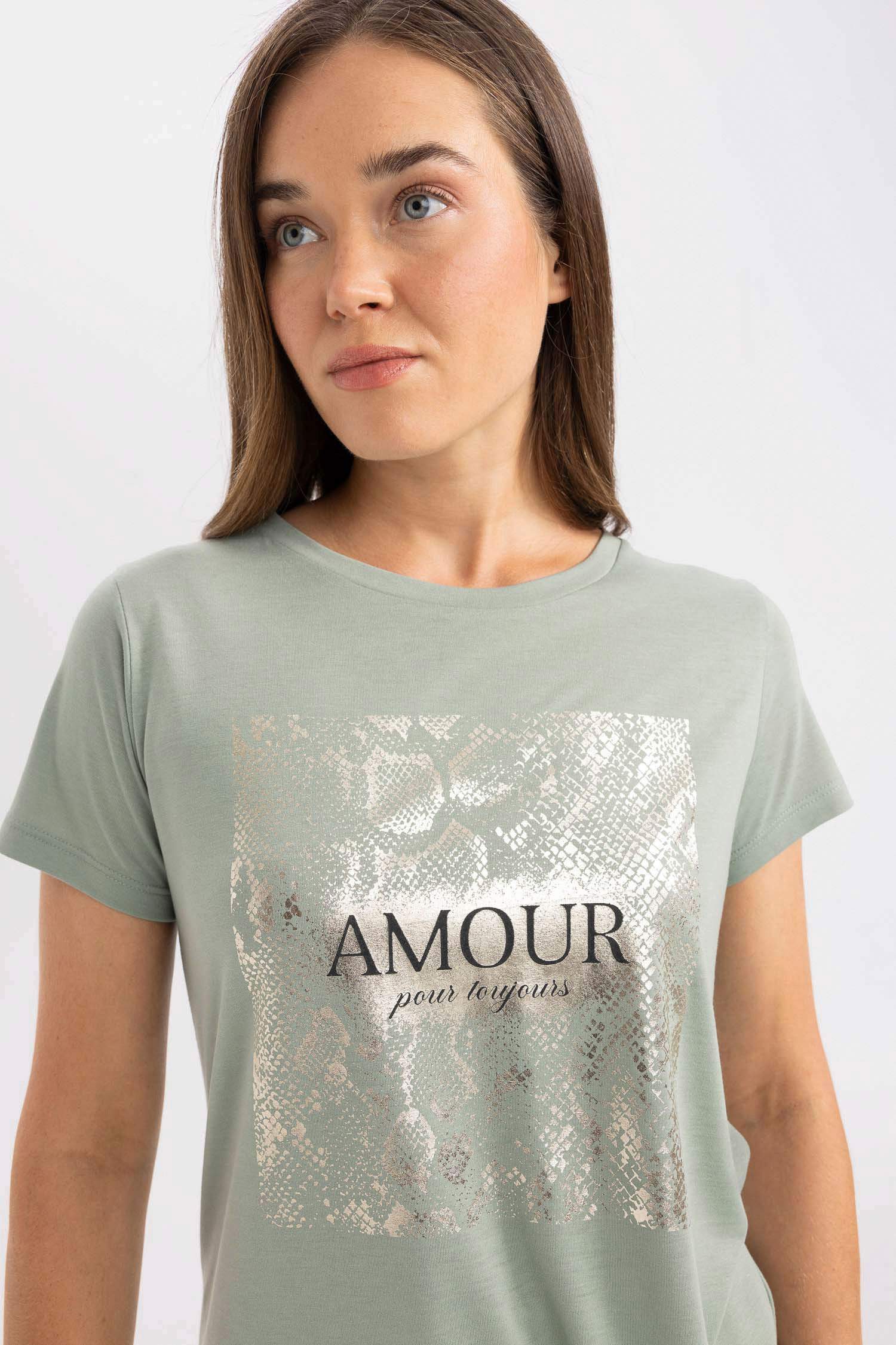 Bisiklet Yaka Baskılı Kısa Kollu Tişört