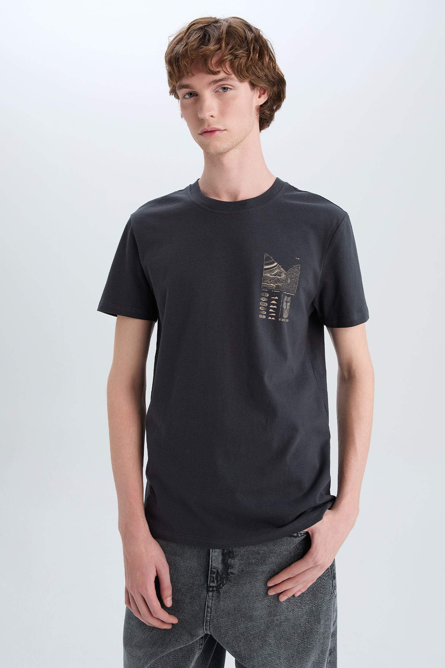 Slim Fit Crew Neck Printed Short Sleeve T-Shirt