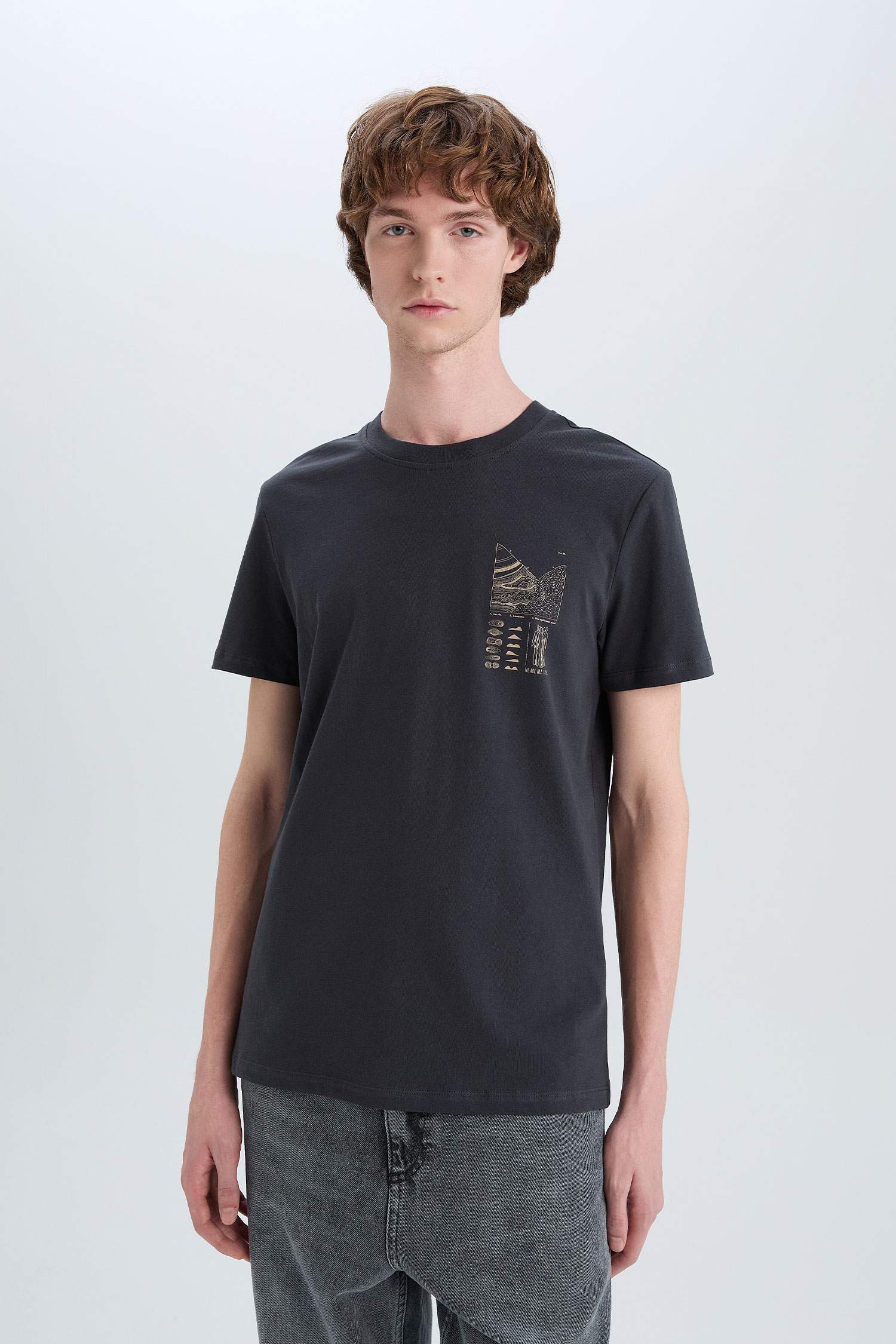 Slim Fit Crew Neck Printed Short Sleeve T-Shirt