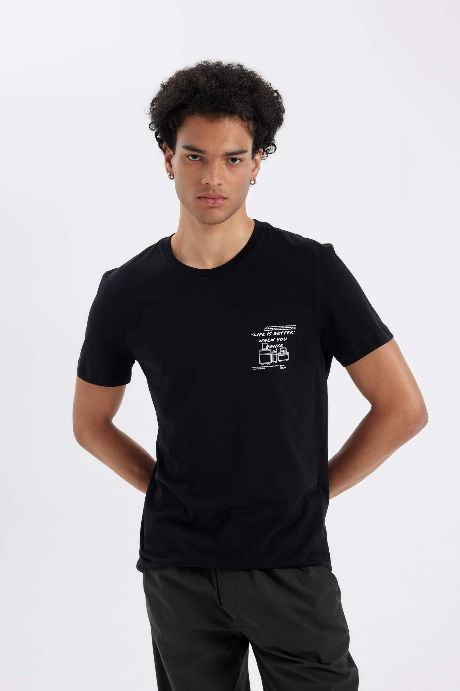 %100 Pamuk Siyah Slim Fit Dar Kesim Bisiklet Yaka Baskılı Kısa Kollu Tişört