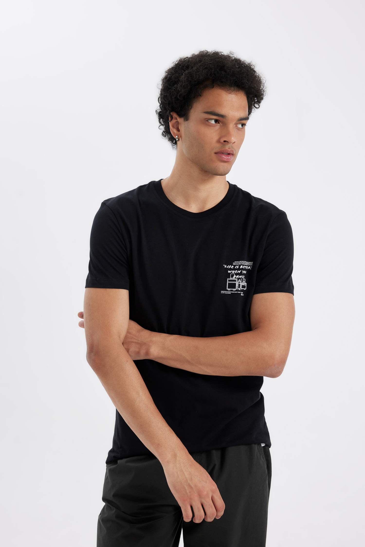 %100 Pamuk Siyah Slim Fit Dar Kesim Bisiklet Yaka Baskılı Kısa Kollu Tişört